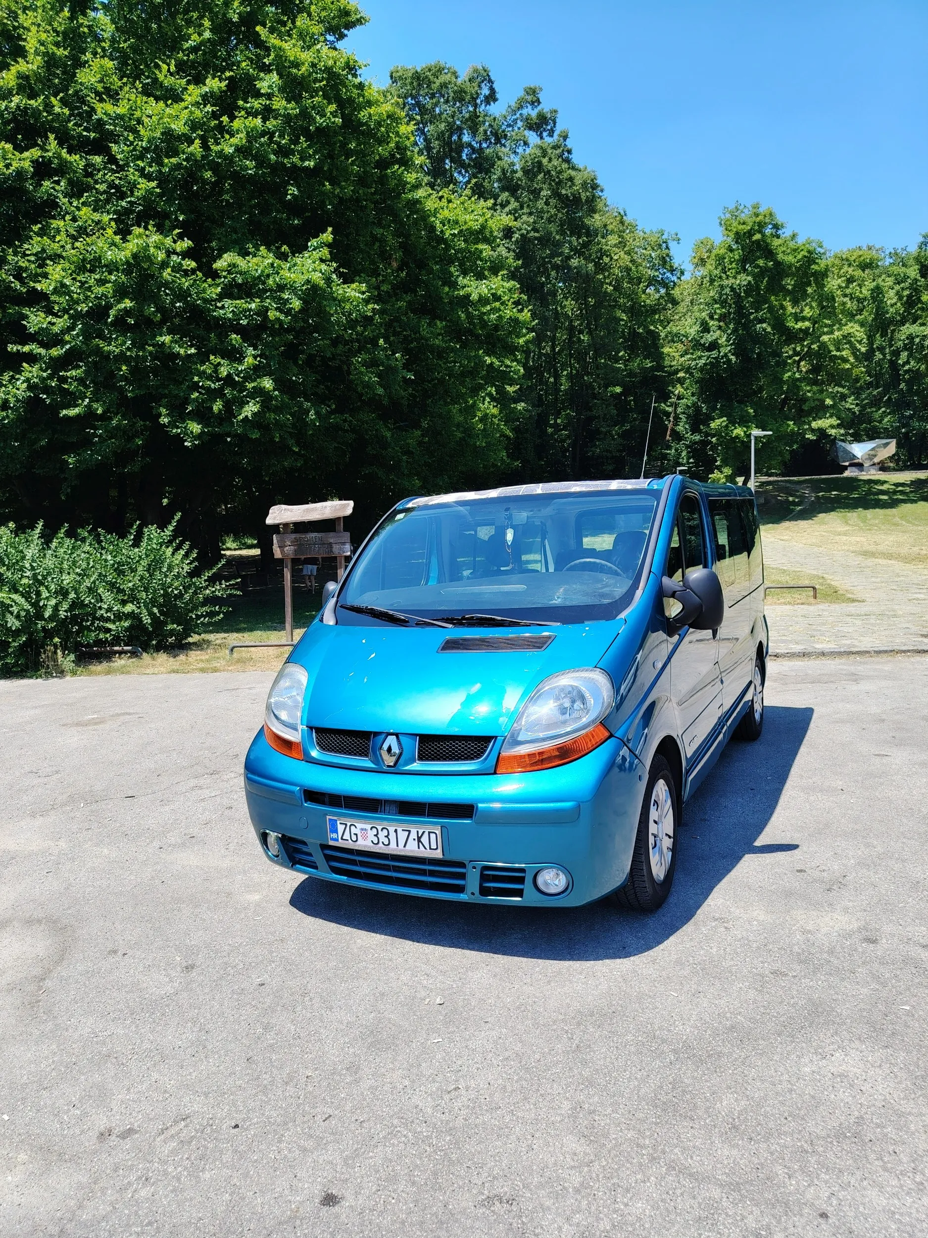 renault trafic 2,5 dci 140 generation multivan - slika 5