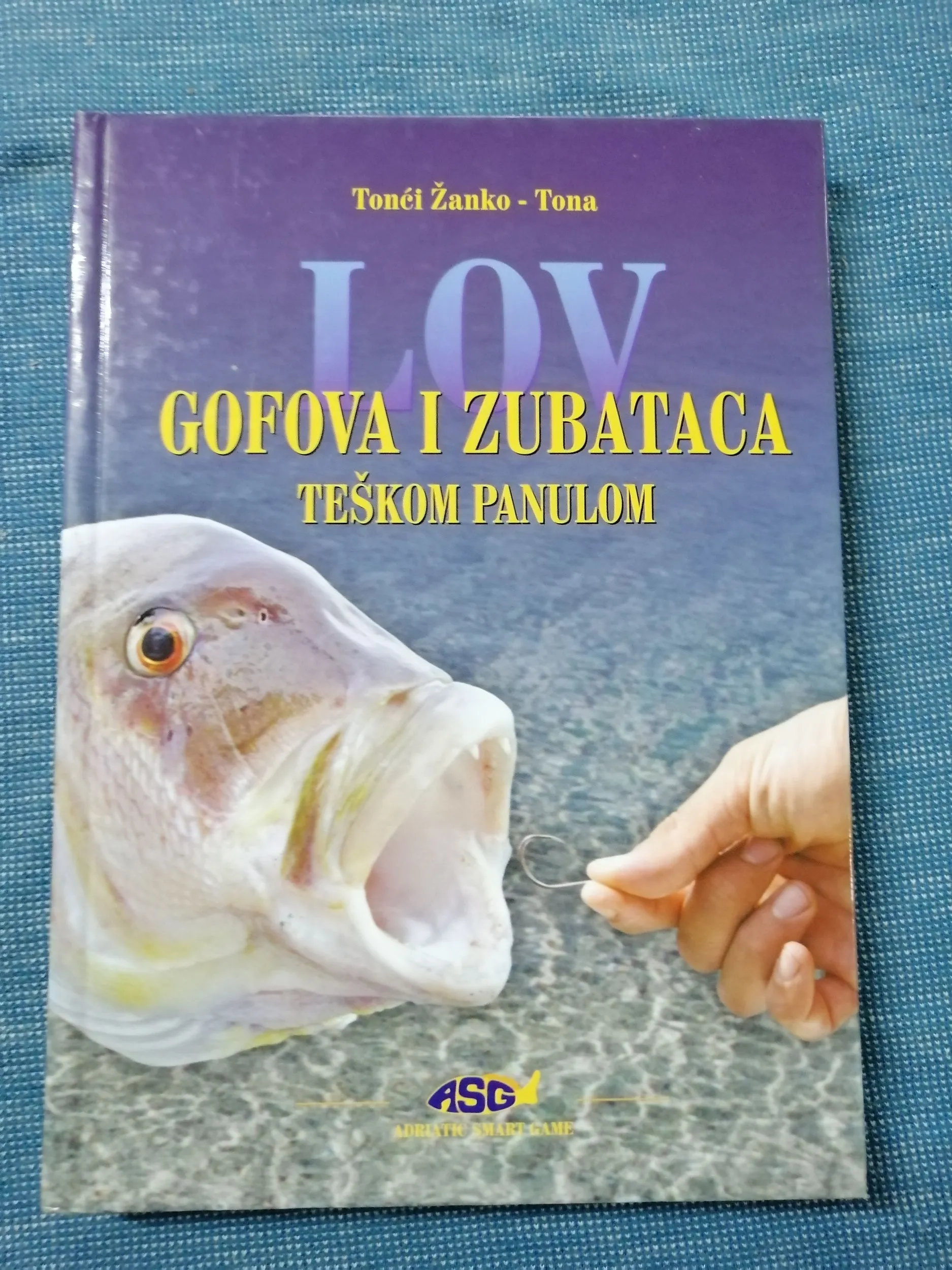 Tonći Žanko-Tona – Lov gofova i zubataca teškom panulom - Zagreb