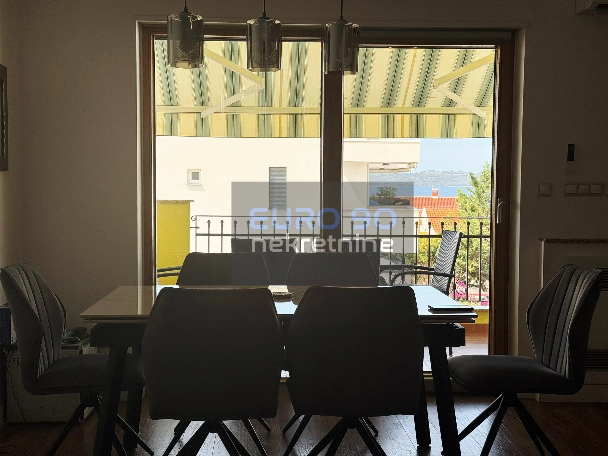 zadar/borik-namješten dvosoban stan 1.kat, 79 m2 s pogledom na more !! - slika 4
