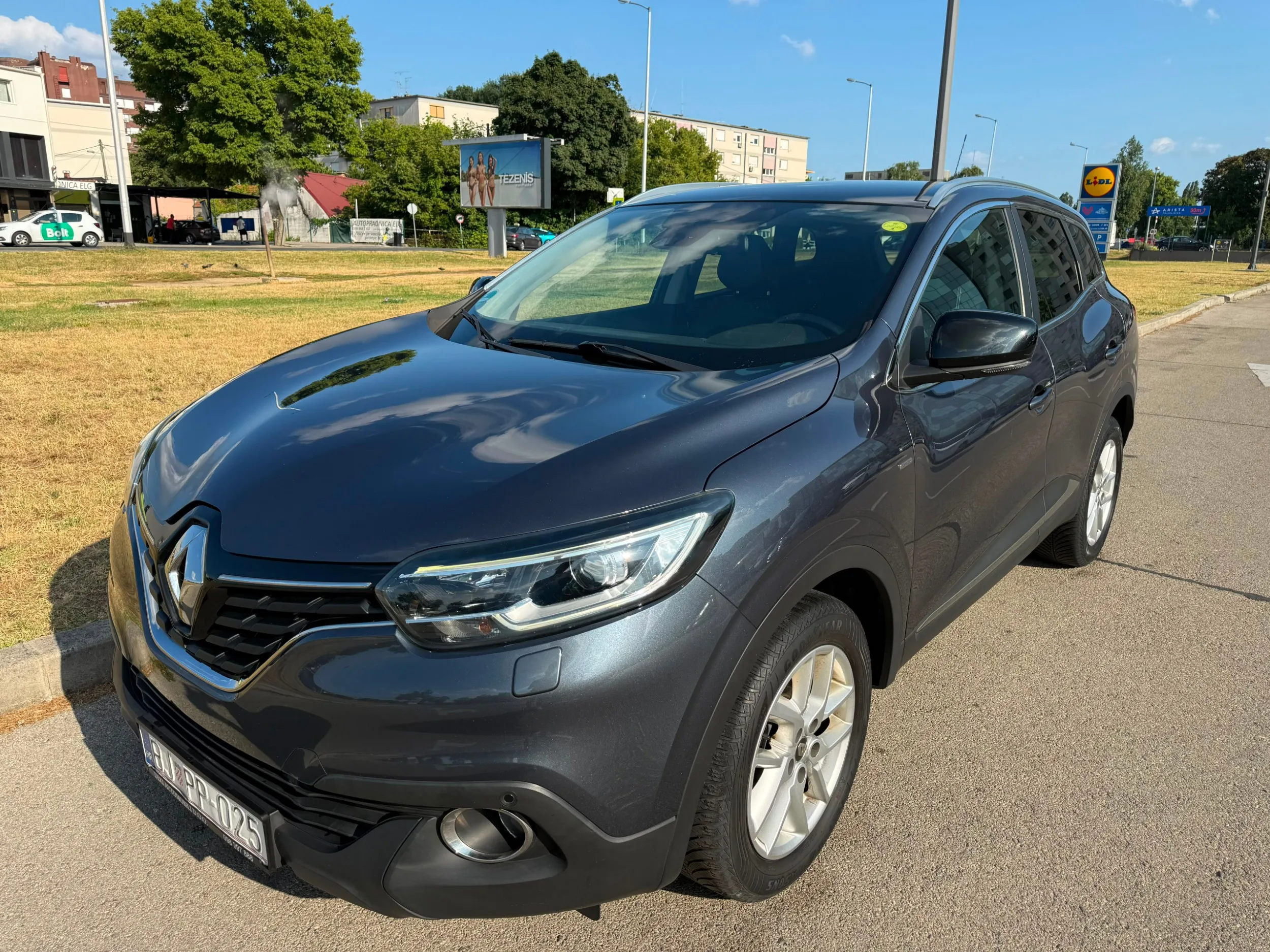 renault kadjar tce 130, limited, kamera, 90.000km, top - slika 3