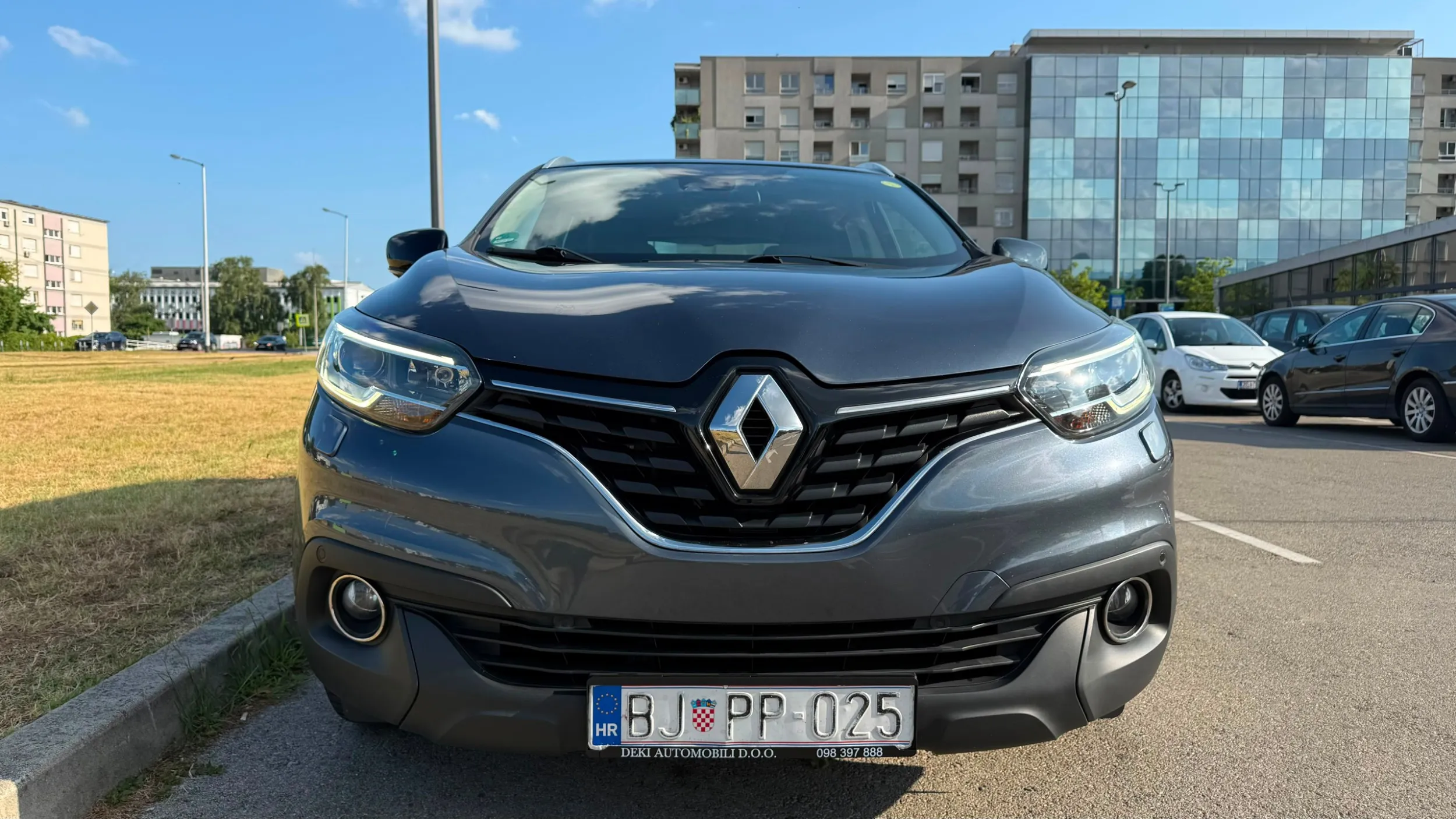 renault kadjar tce 130, limited, kamera, 90.000km, top - slika 4