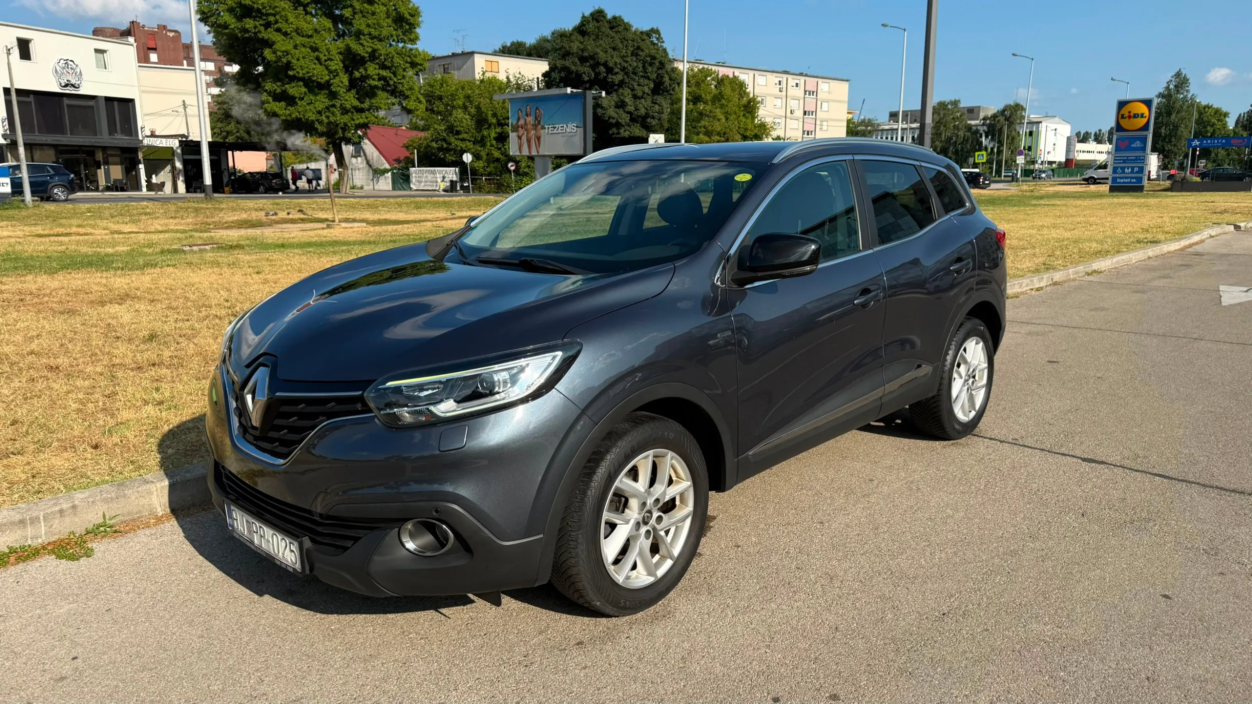 renault kadjar tce 130, limited, kamera, 90.000km, top - slika 5