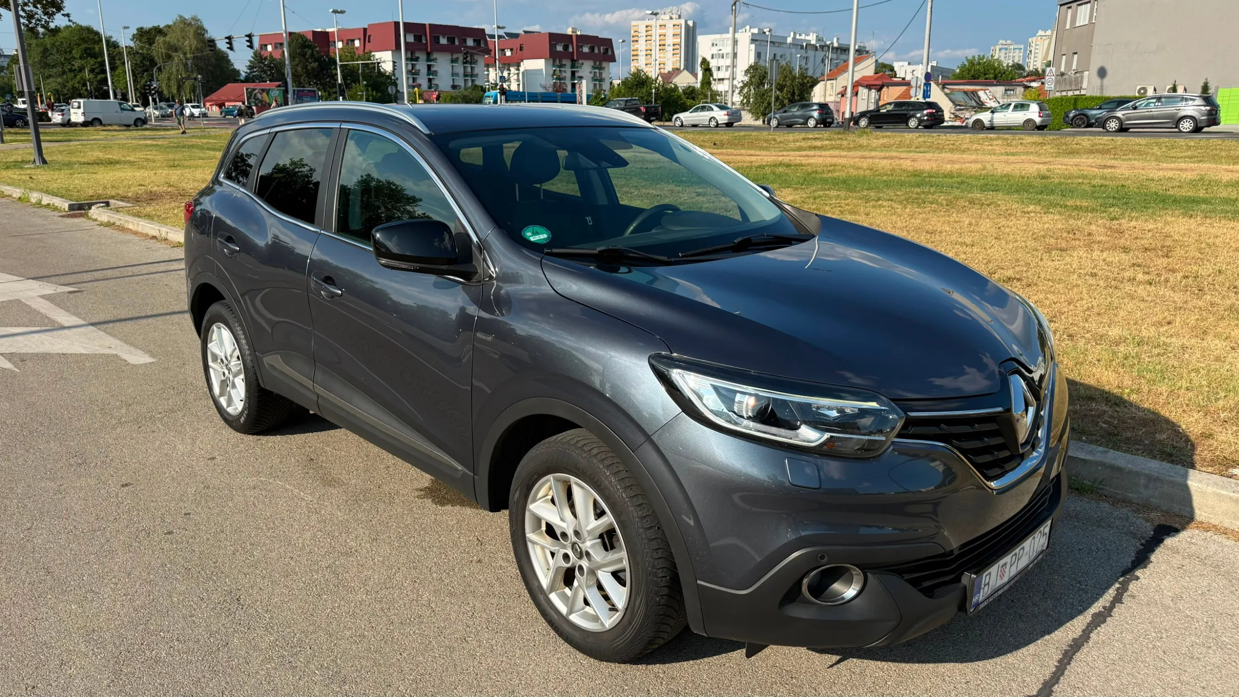 renault kadjar tce 130, limited, kamera, 90.000km, top - slika 11