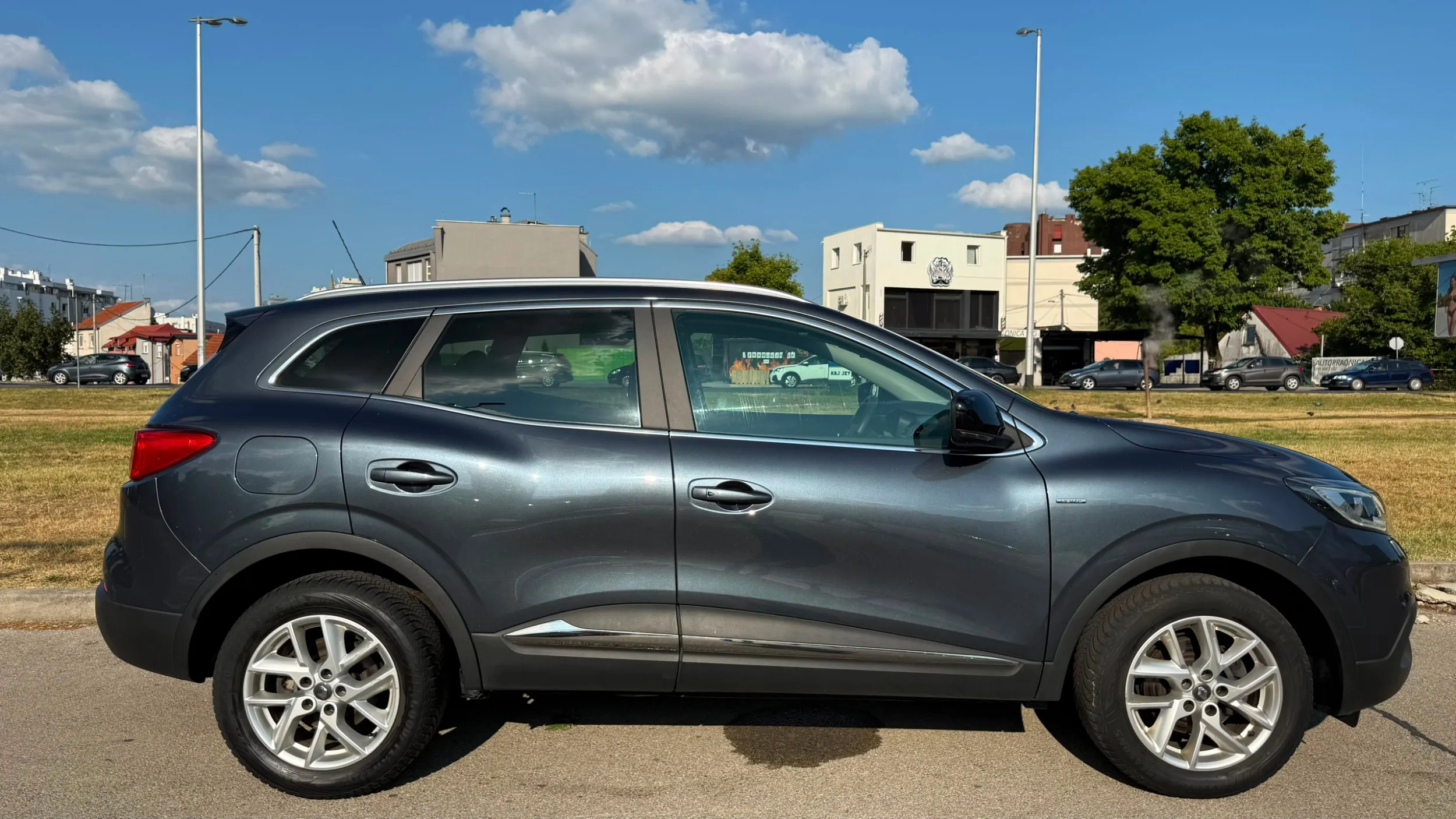 renault kadjar tce 130, limited, kamera, 90.000km, top - slika 12