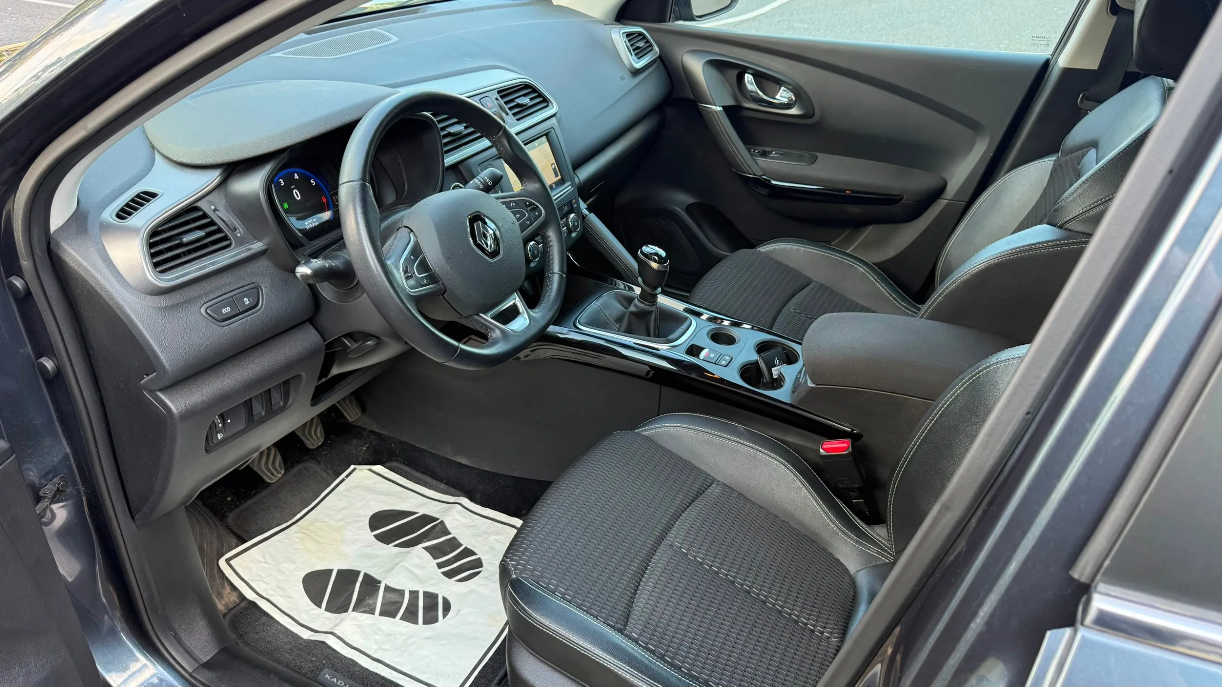renault kadjar tce 130, limited, kamera, 90.000km, top - slika 16