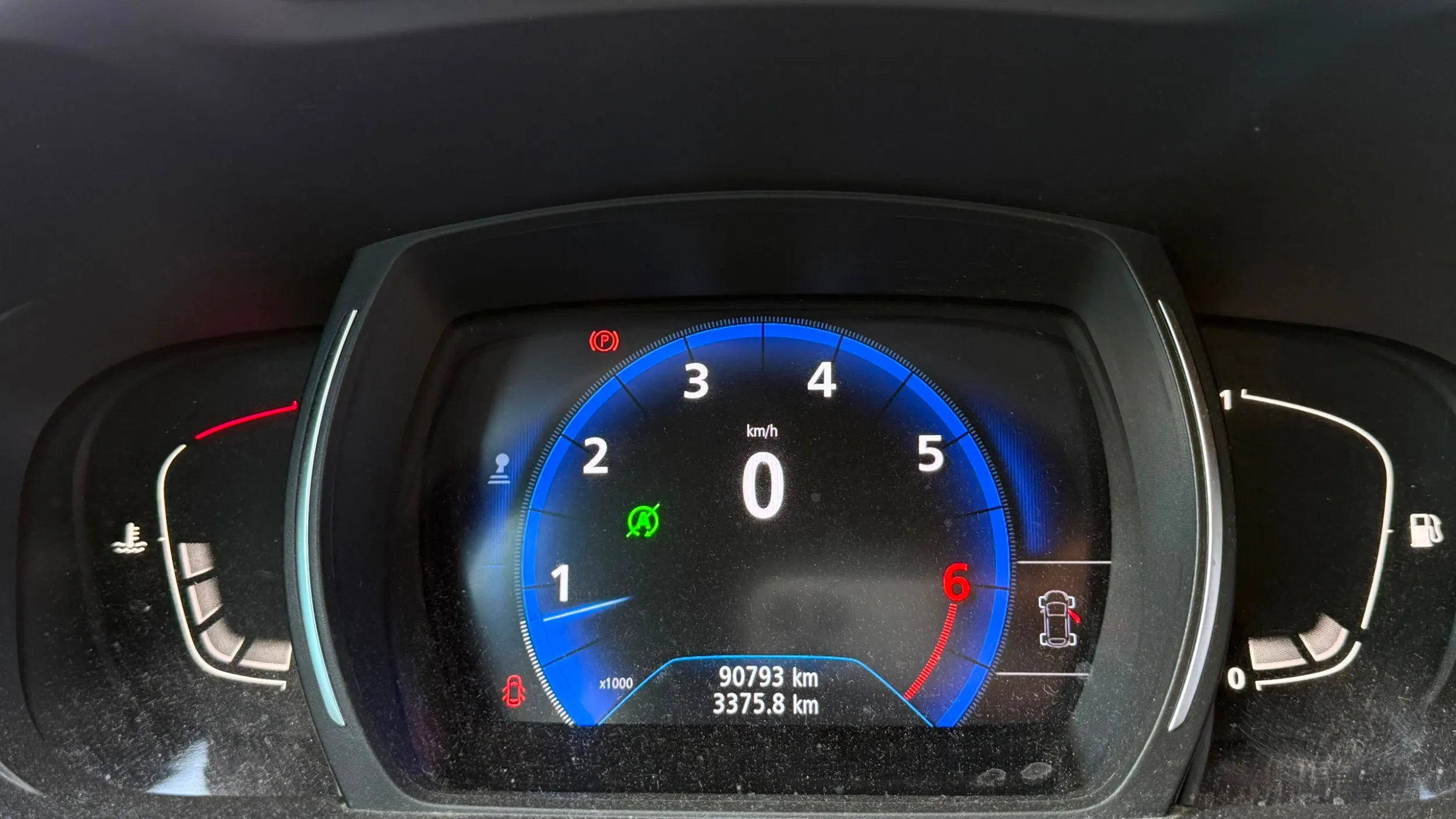 renault kadjar tce 130, limited, kamera, 90.000km, top - slika 25