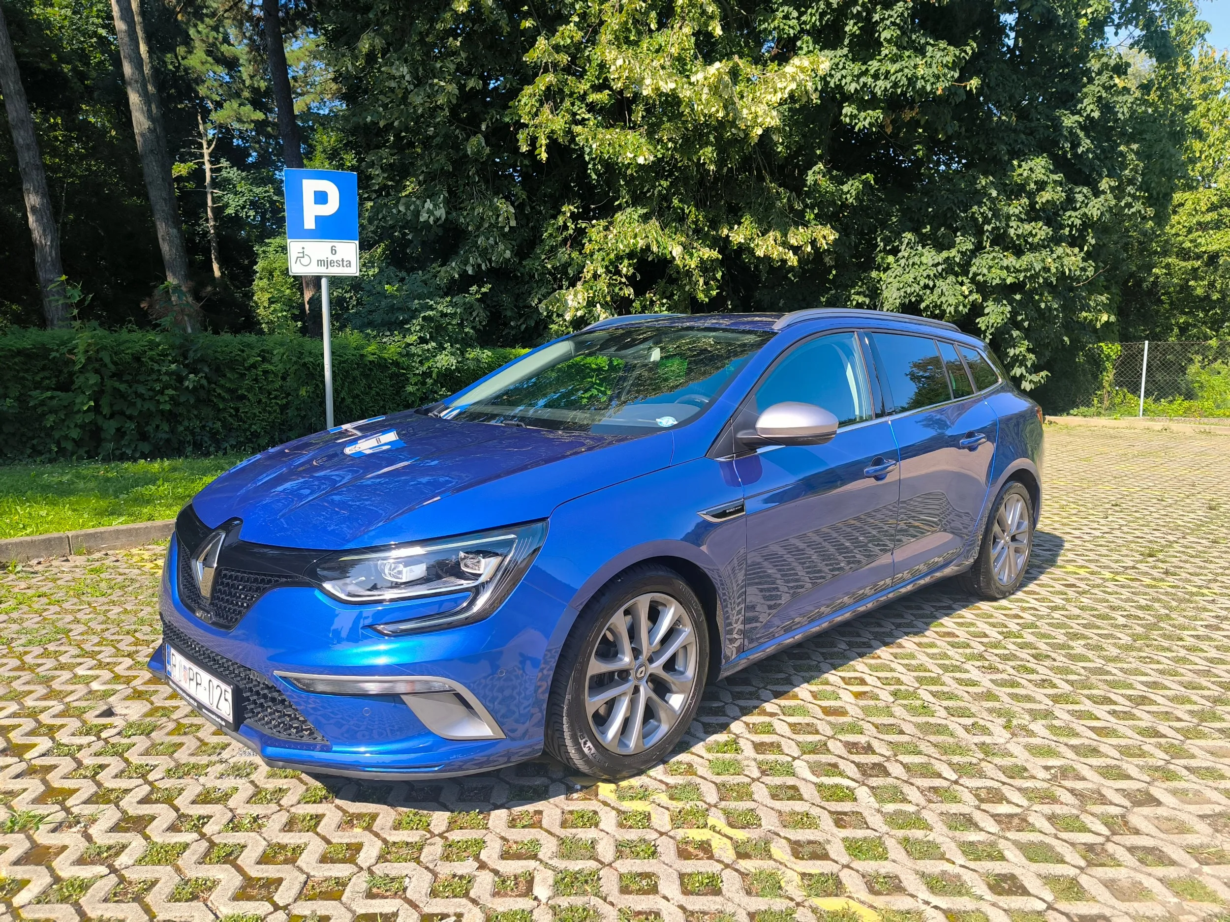 renault megane grandtour 205 gt, 4control, full led, ekstra stanje - slika 2