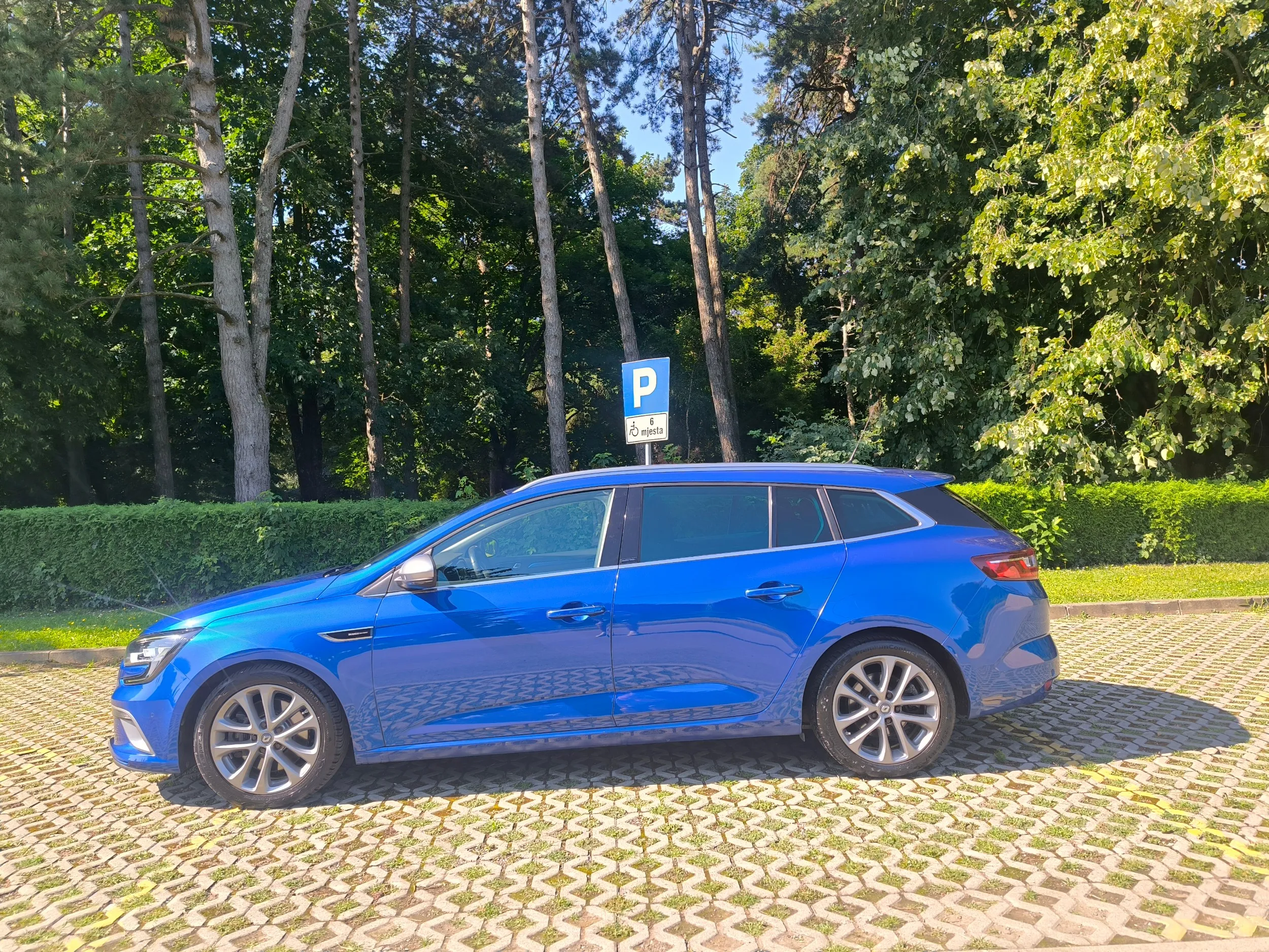 renault megane grandtour 205 gt, 4control, full led, ekstra stanje - slika 5