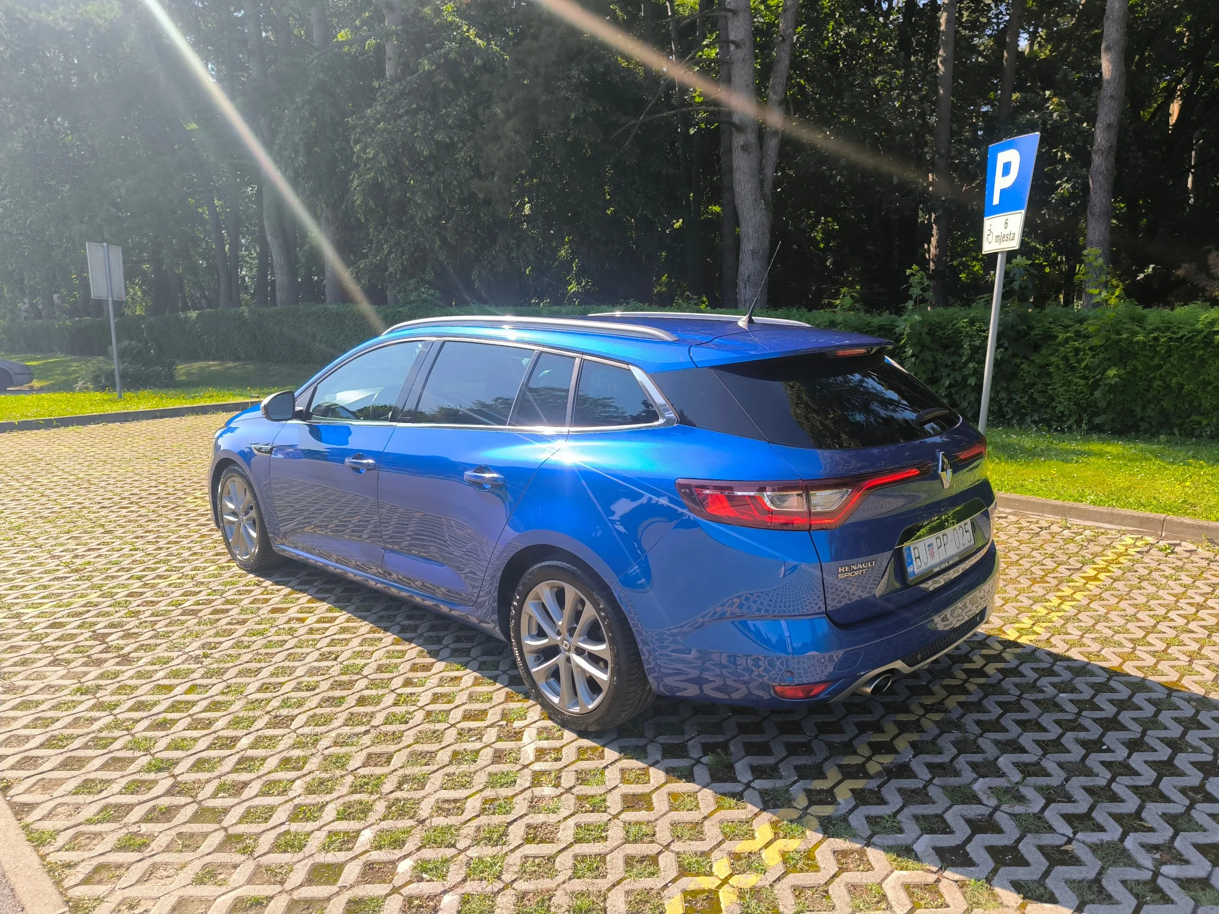 renault megane grandtour 205 gt, 4control, full led, ekstra stanje - slika 7