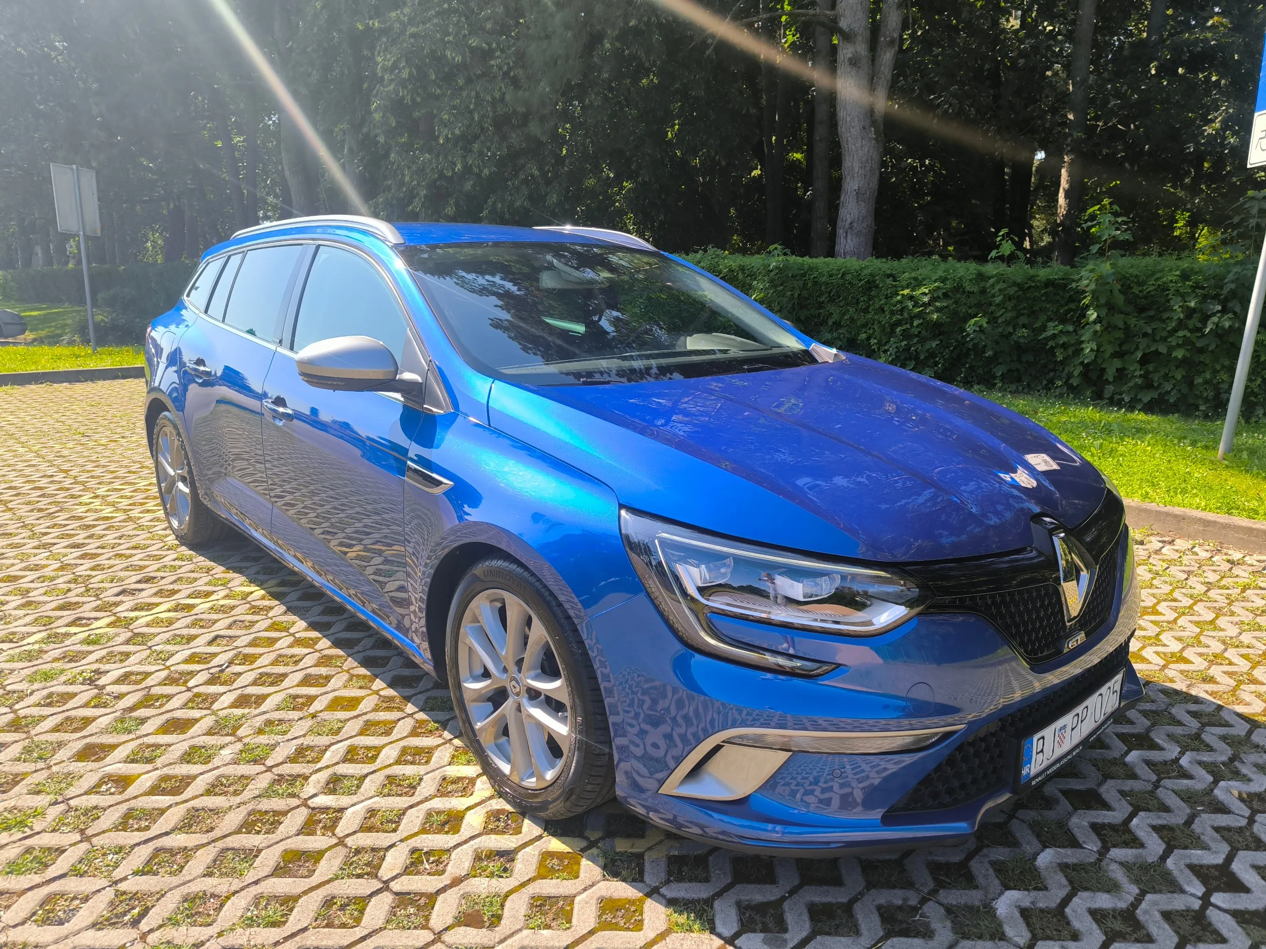 renault megane grandtour 205 gt, 4control, full led, ekstra stanje - slika 8