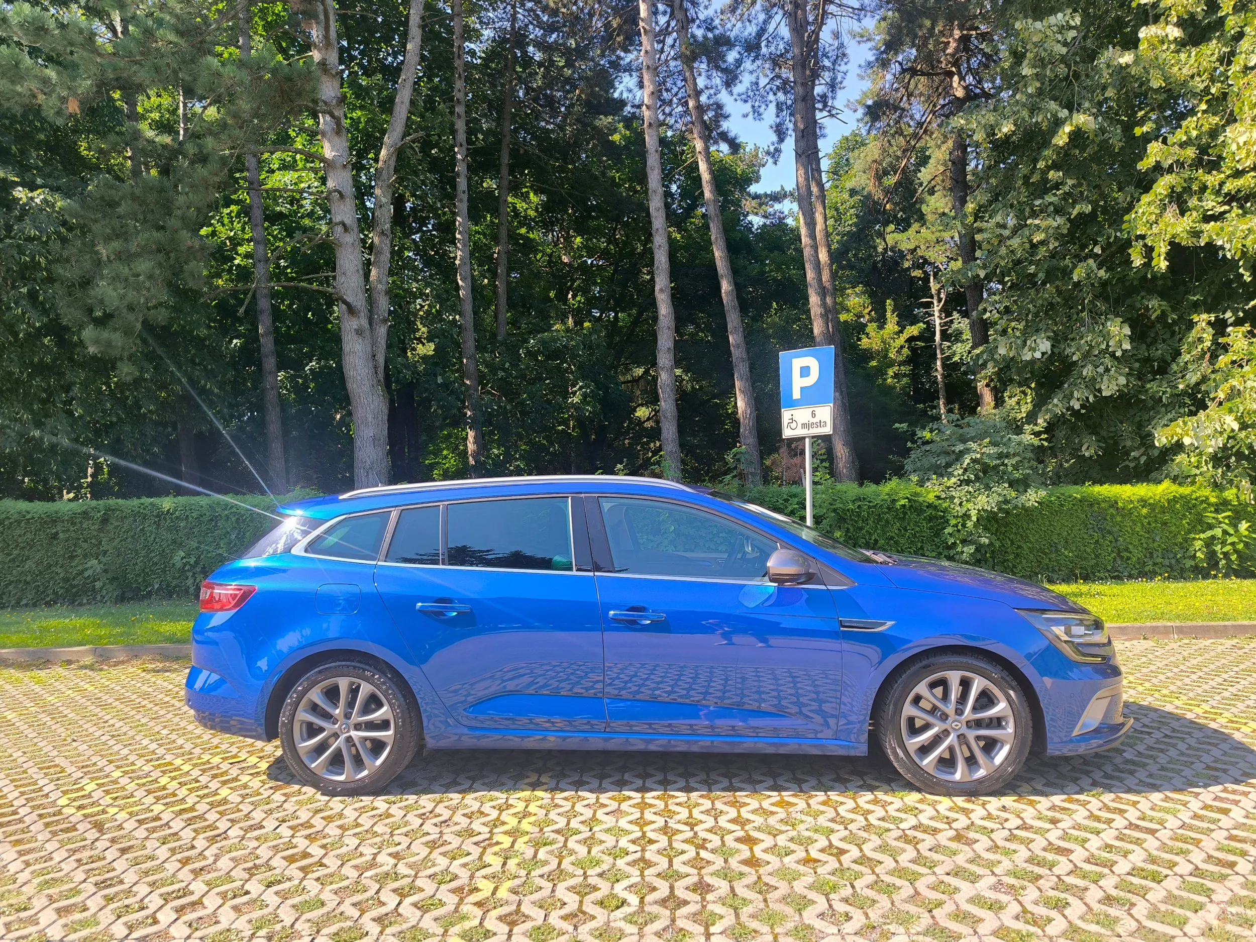 renault megane grandtour 205 gt, 4control, full led, ekstra stanje - slika 11