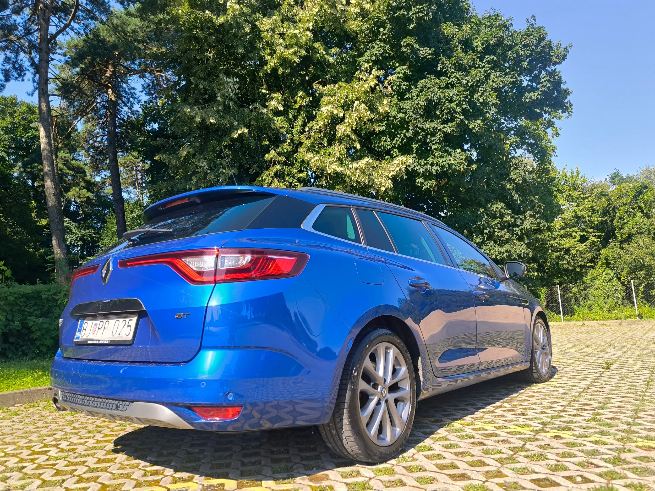 renault megane grandtour 205 gt, 4control, full led, ekstra stanje - slika 12