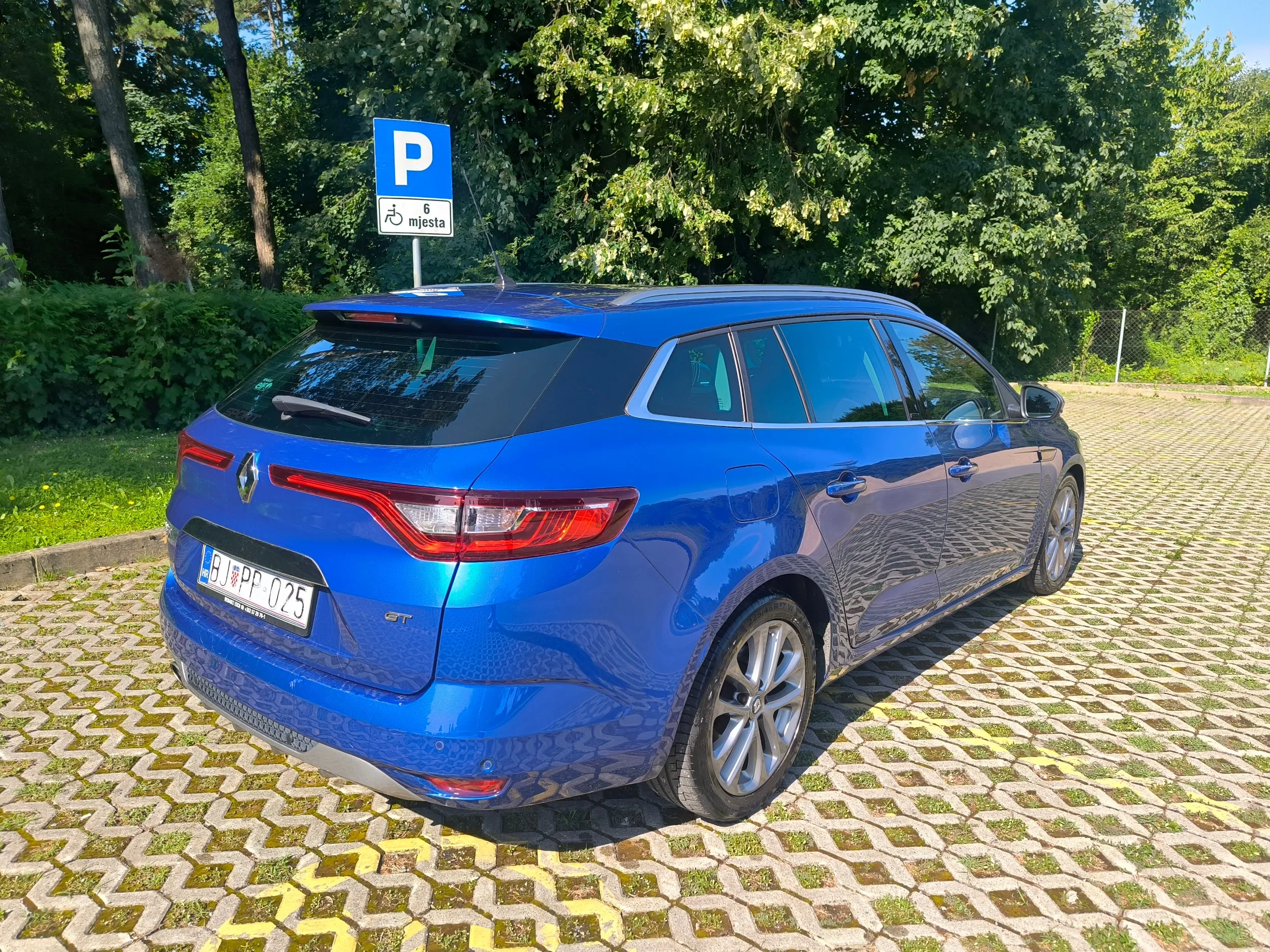 renault megane grandtour 205 gt, 4control, full led, ekstra stanje - slika 14