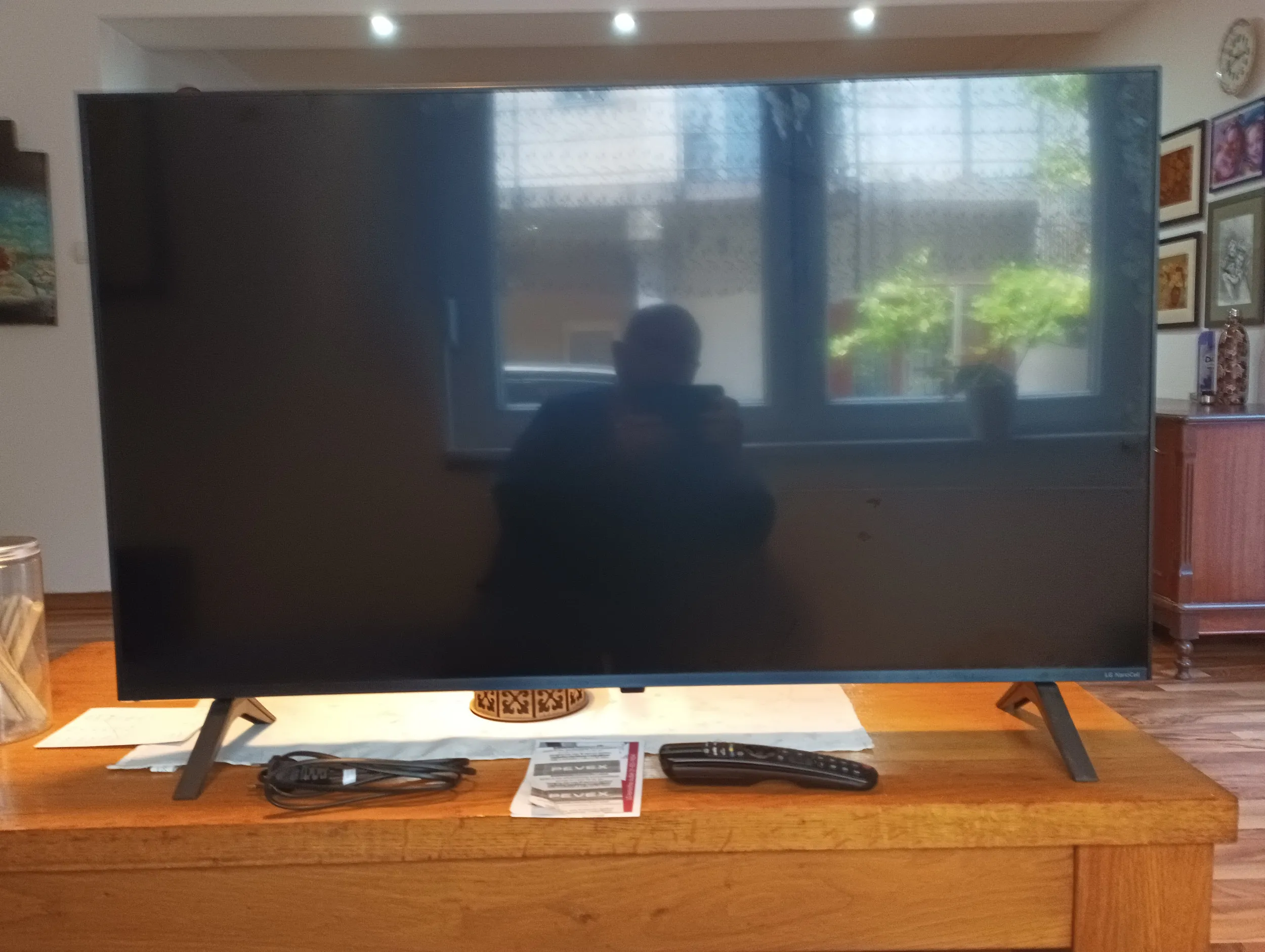 lg televizor prodajem - slika 2
