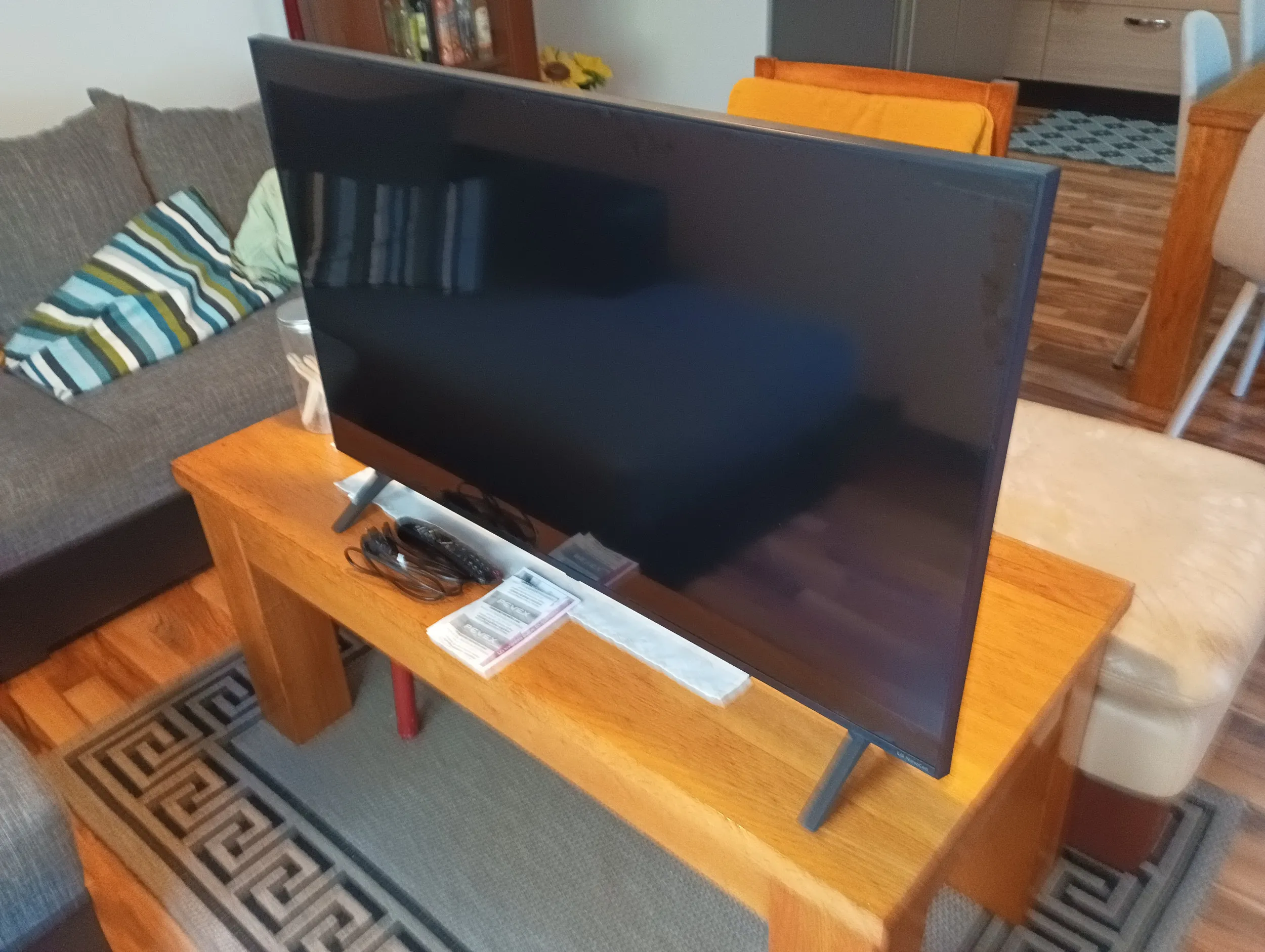 lg televizor prodajem - slika 4