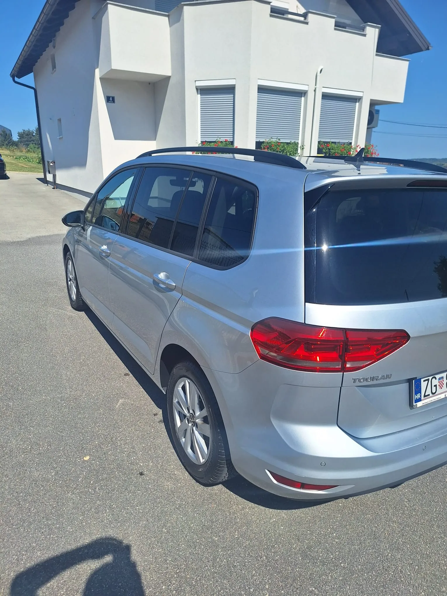 vw touran 2.0 tdi, dgs, 2020g, top stanje!!! - slika 2