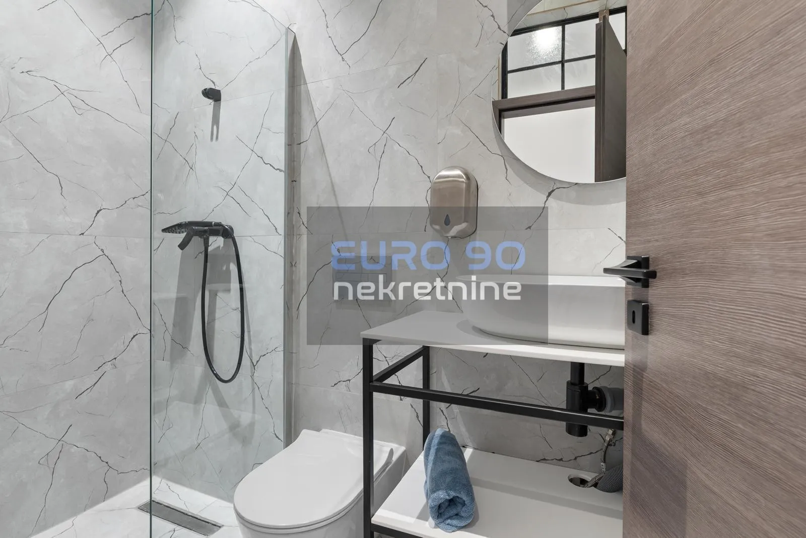 zadar /poluotok-stan s dva apartmana na top lokaciji, 69 m2,2.kat!!! - slika 11
