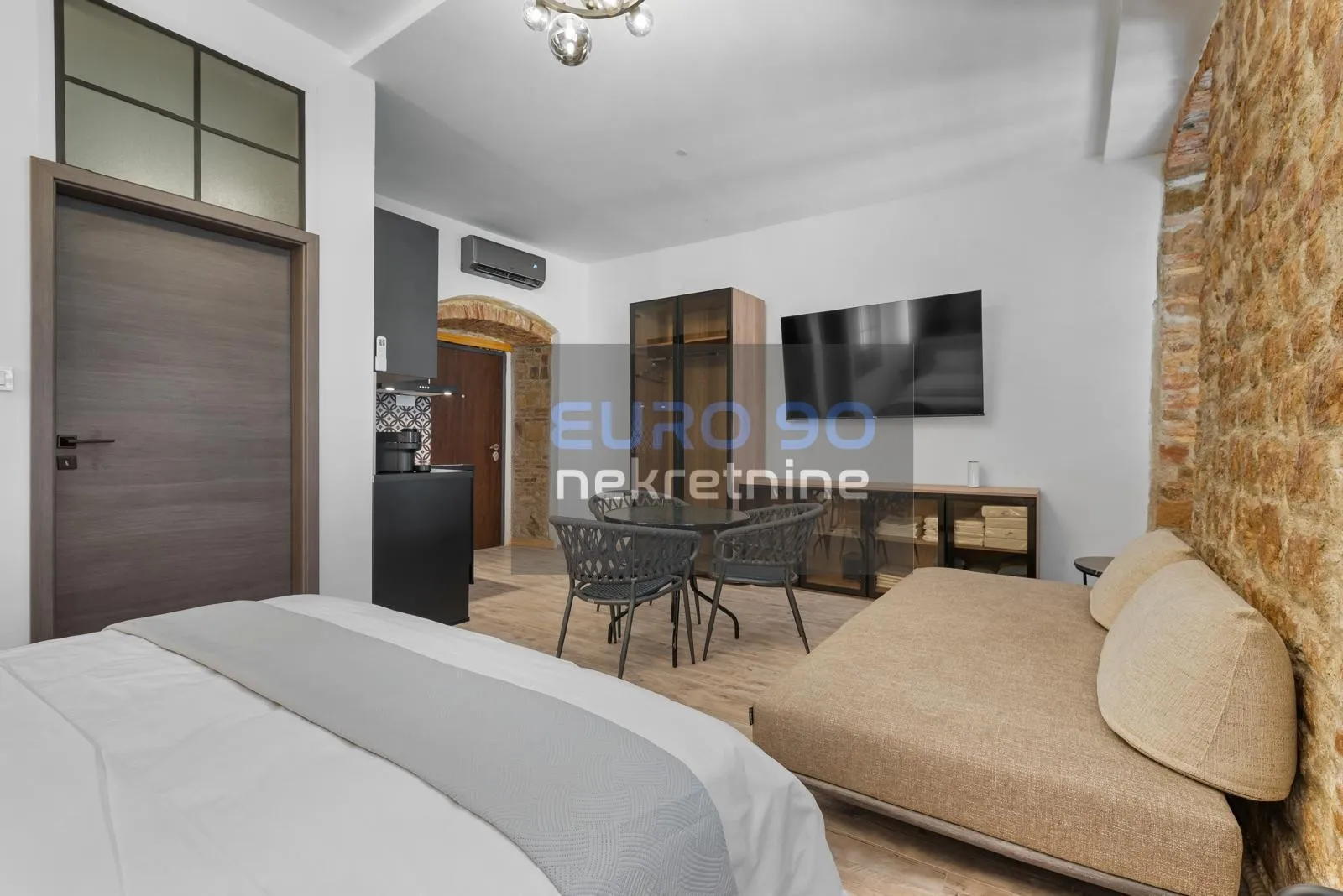 zadar /poluotok-stan s dva apartmana na top lokaciji, 69 m2,2.kat!!! - slika 23