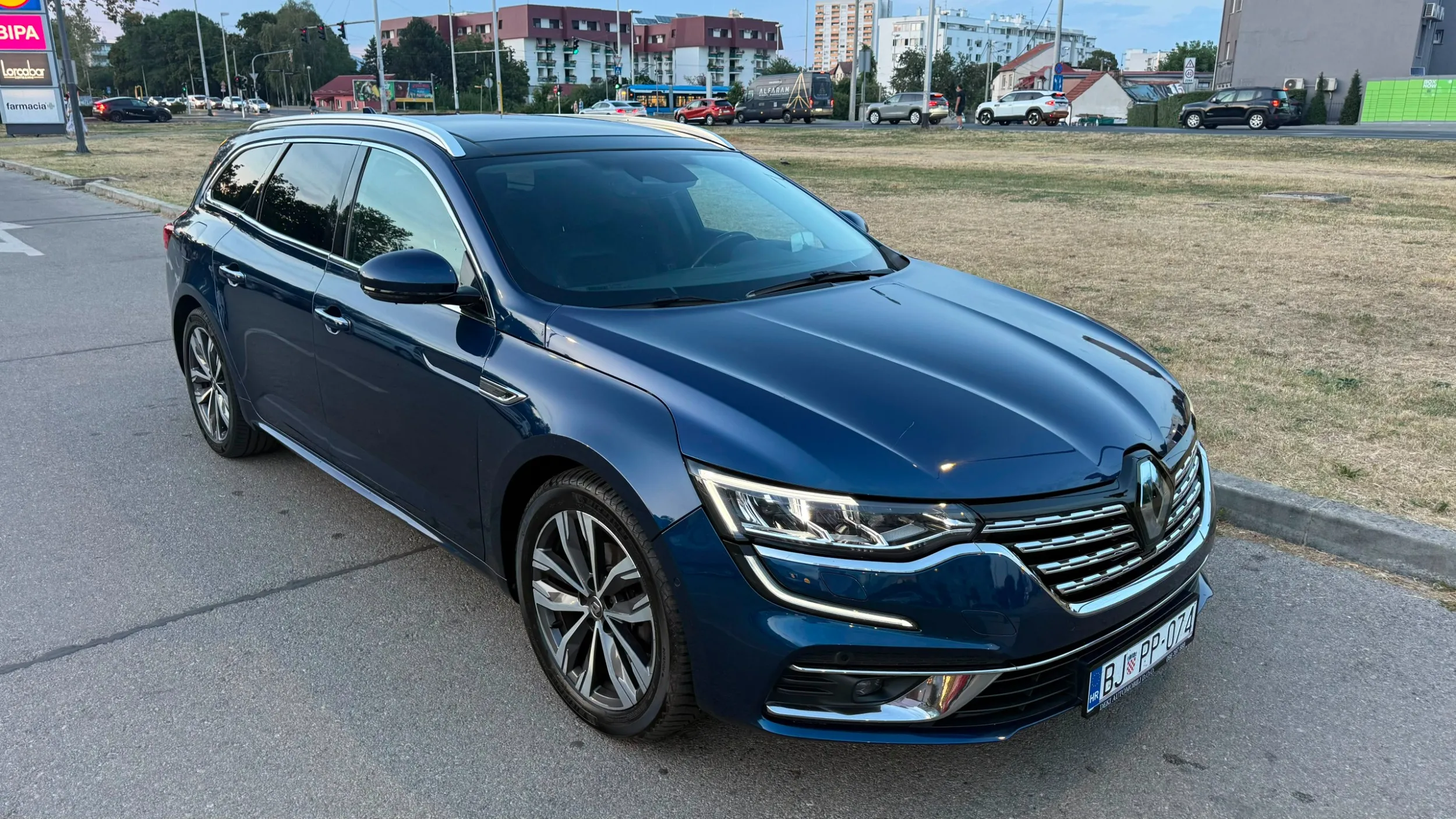renault talisman grandtour 1,3tce, intens,u pdv-u, panorama, top - slika 9