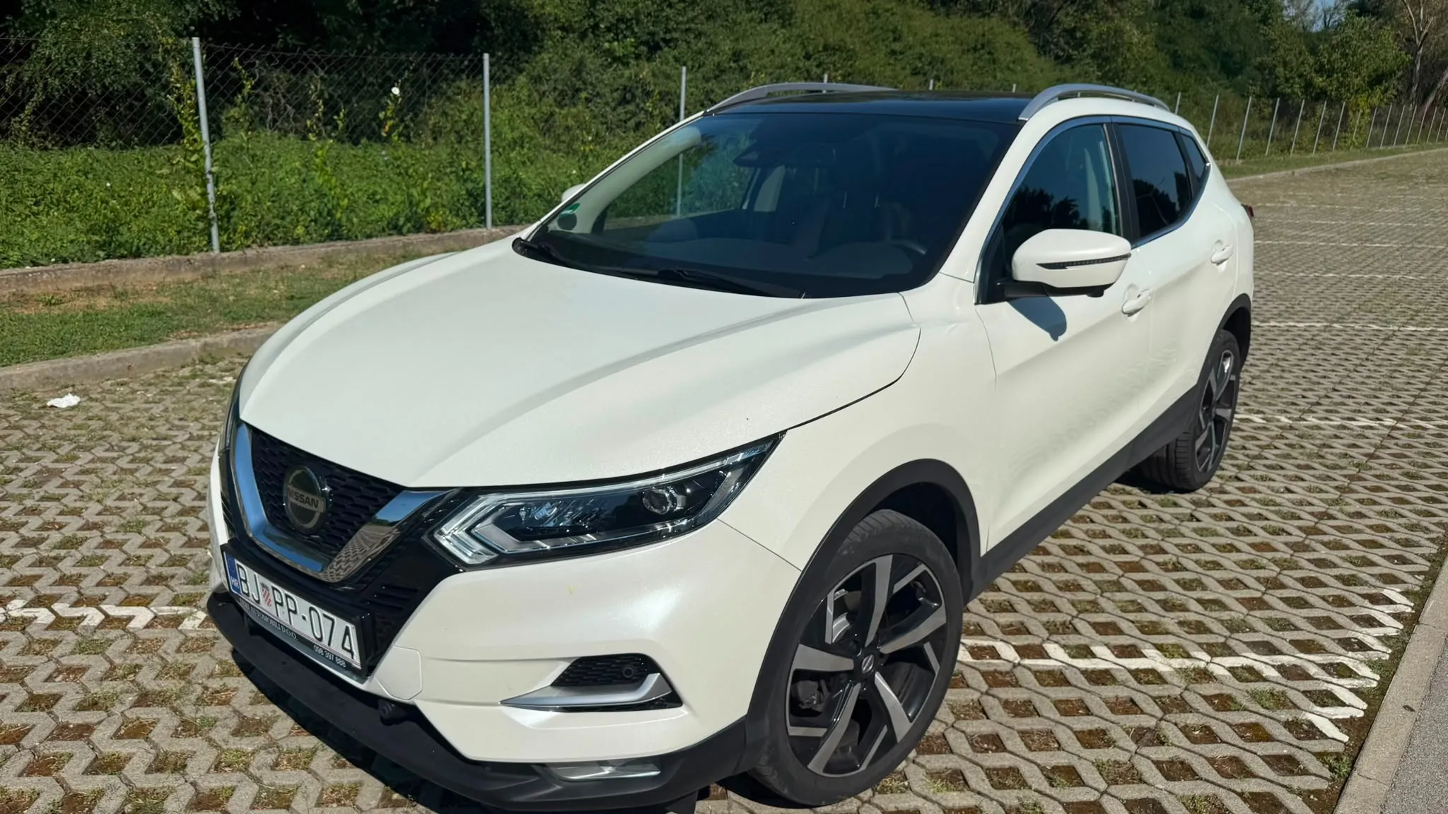 nissan qashqai 1,3 dig-t, tekna, automatik,panorama, ekstra stanje - slika 3