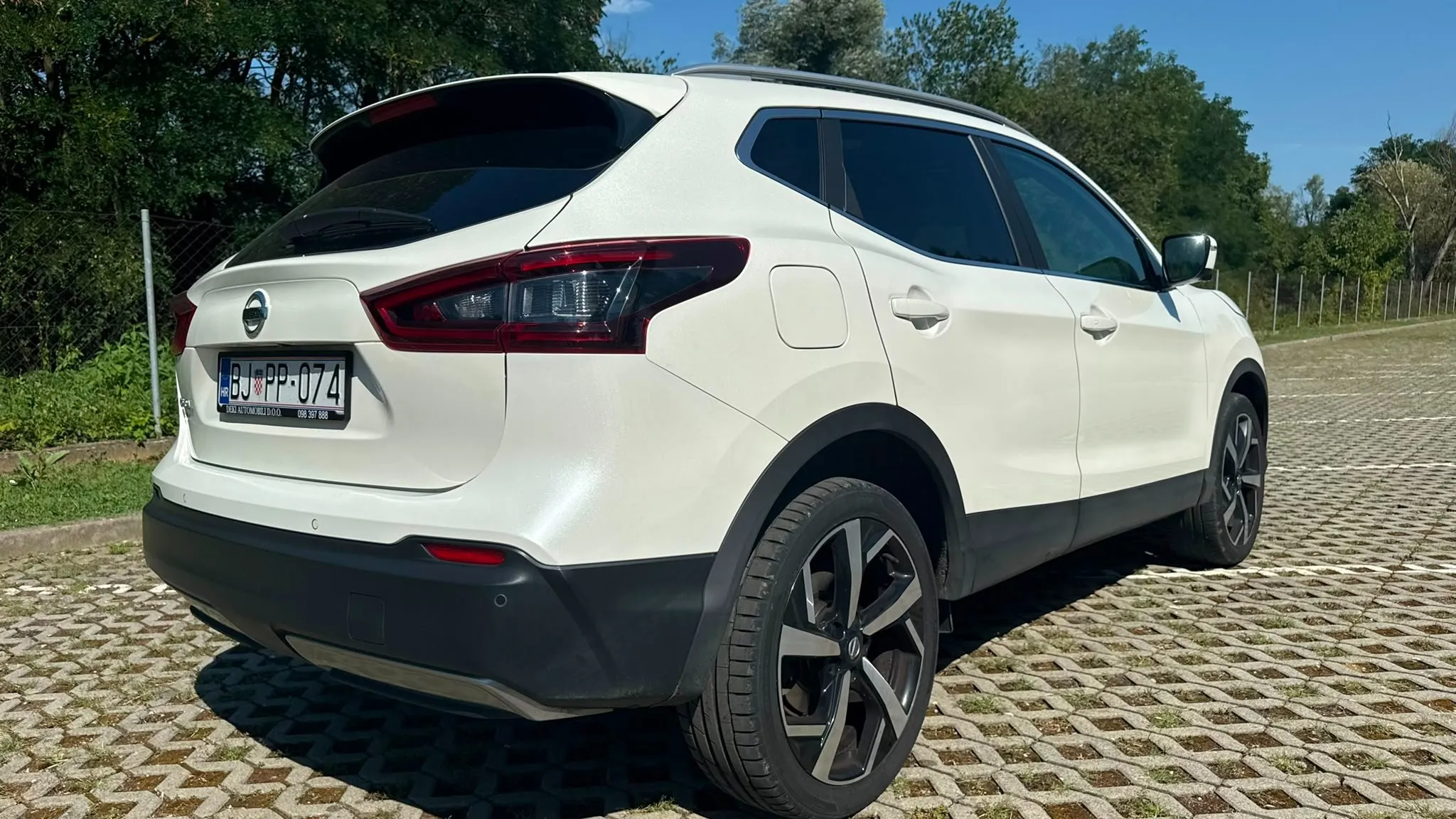 nissan qashqai 1,3 dig-t, tekna, automatik,panorama, ekstra stanje - slika 13