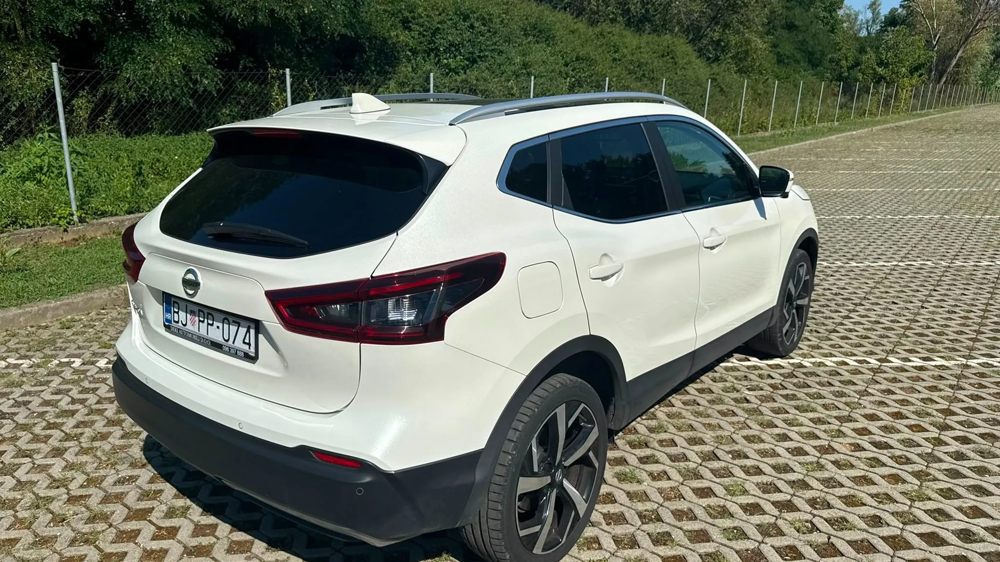 nissan qashqai 1,3 dig-t, tekna, automatik,panorama, ekstra stanje - slika 15