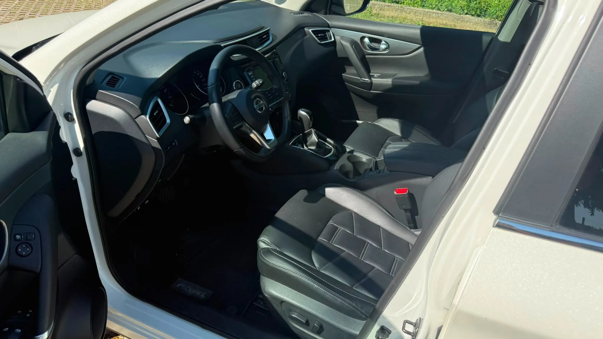 nissan qashqai 1,3 dig-t, tekna, automatik,panorama, ekstra stanje - slika 20