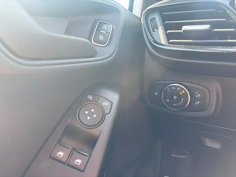 ford fiesta 1.1 *klima*tempomat* - slika 8