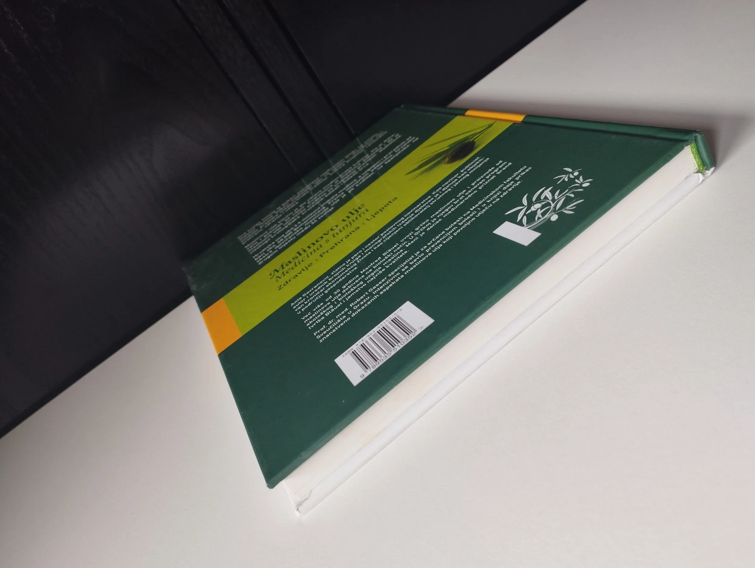 maslinovo ulje, medicina s tanjura - više autora - slika 4