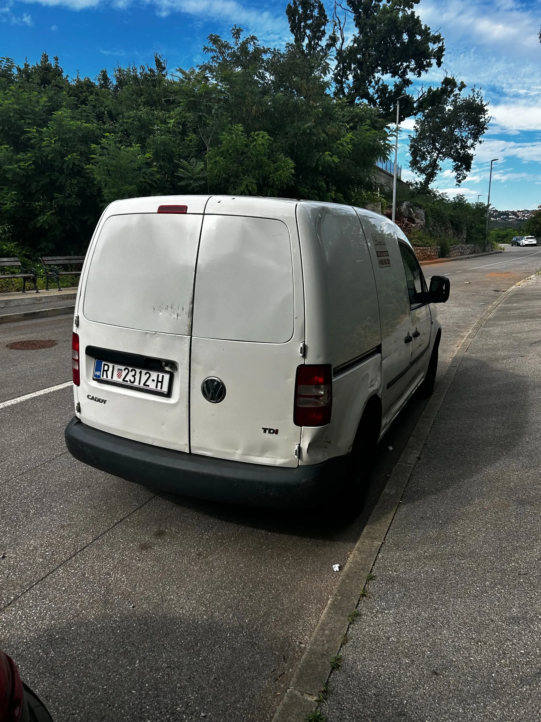 prodajem vw caddy - slika 4