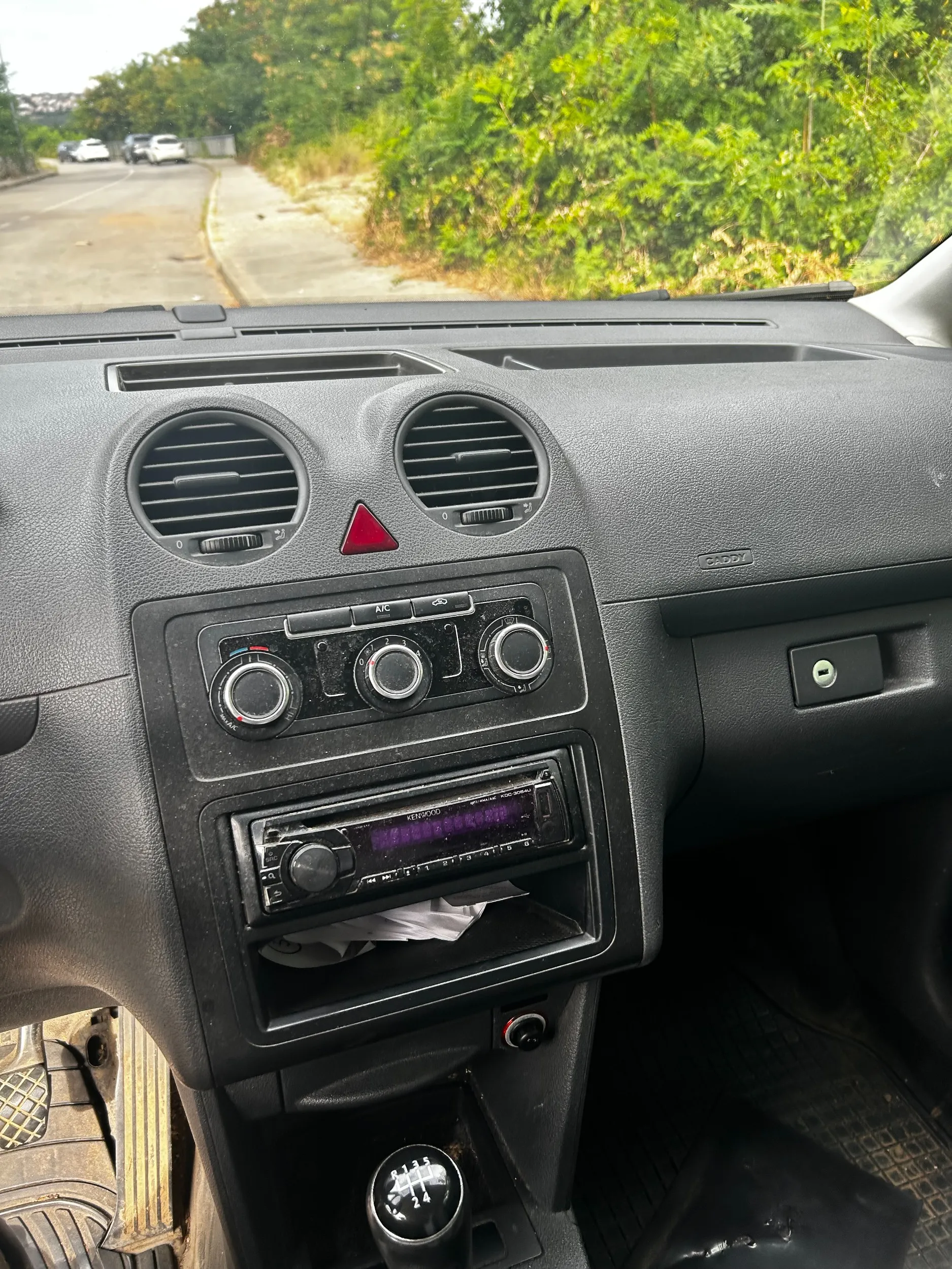 prodajem vw caddy - slika 5