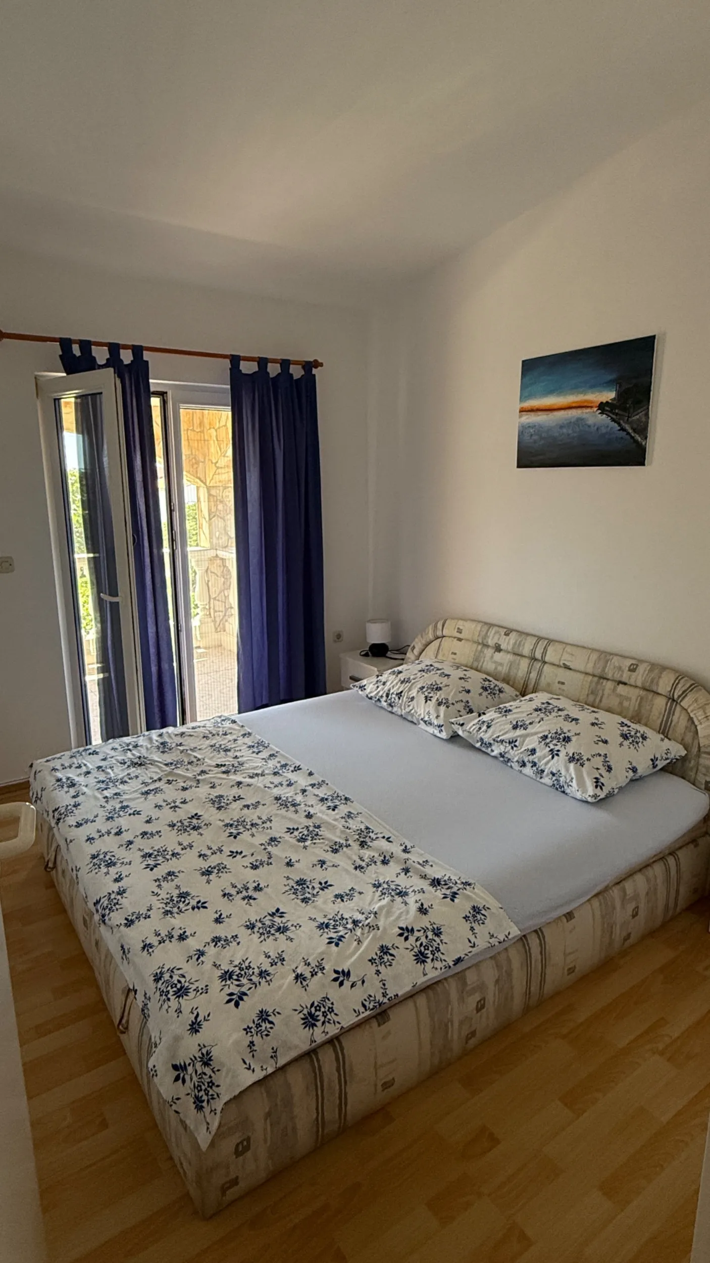 kuća s 4 apartmana u centru vira - slika 7