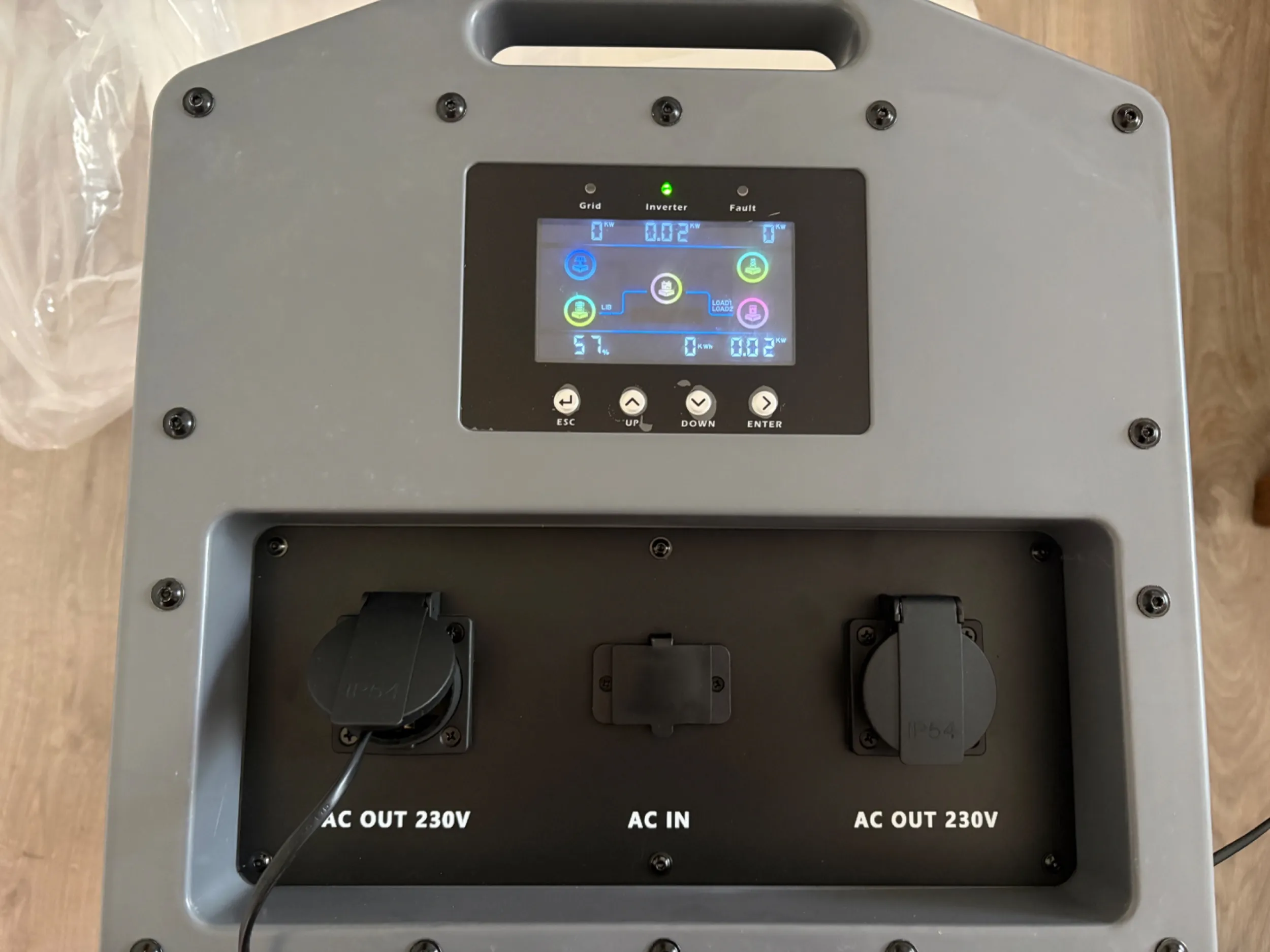 solarni inverter s baterijom za vikendicu 6 kw - slika 4