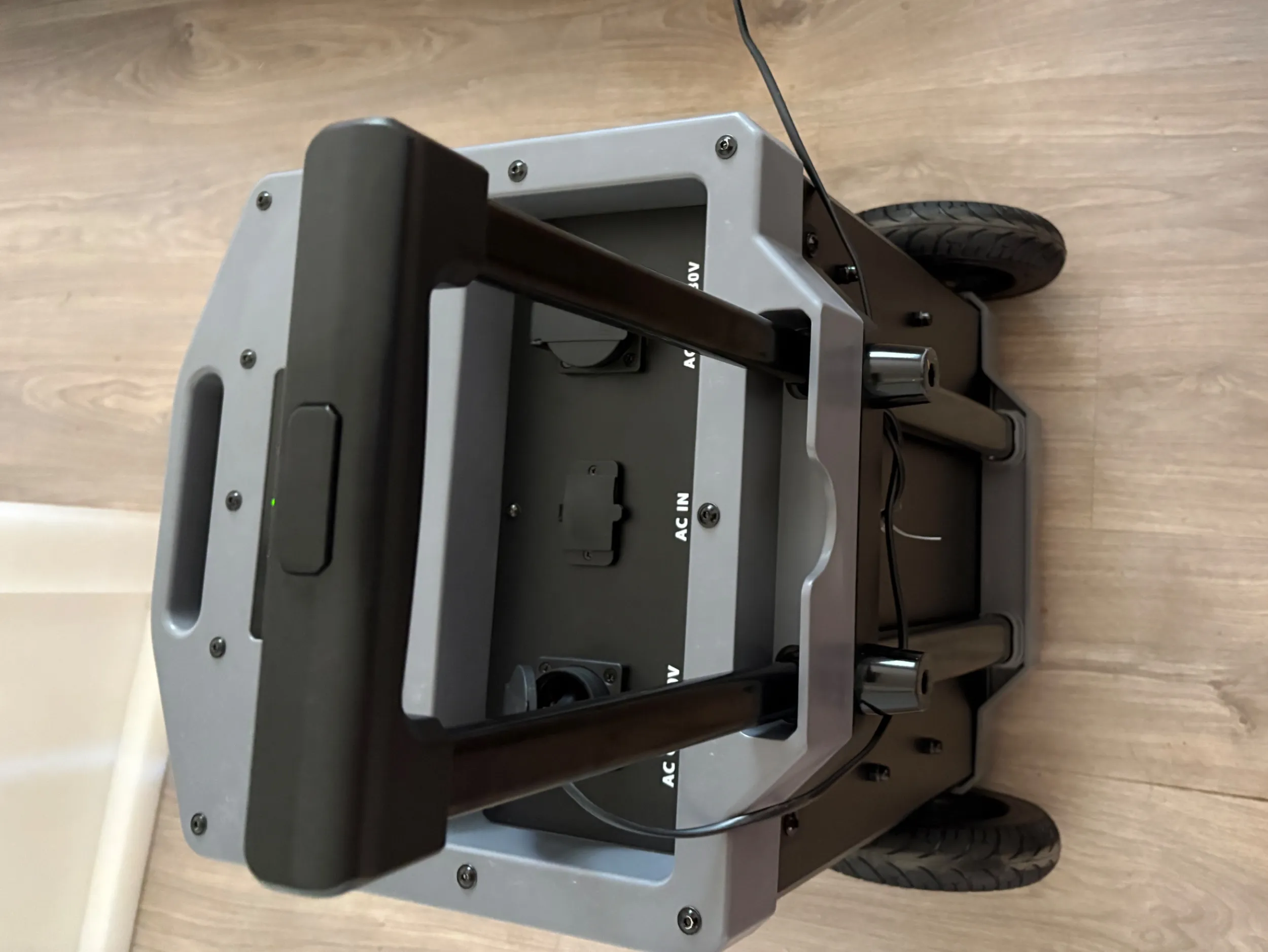 solarni inverter s baterijom za vikendicu 6 kw - slika 6