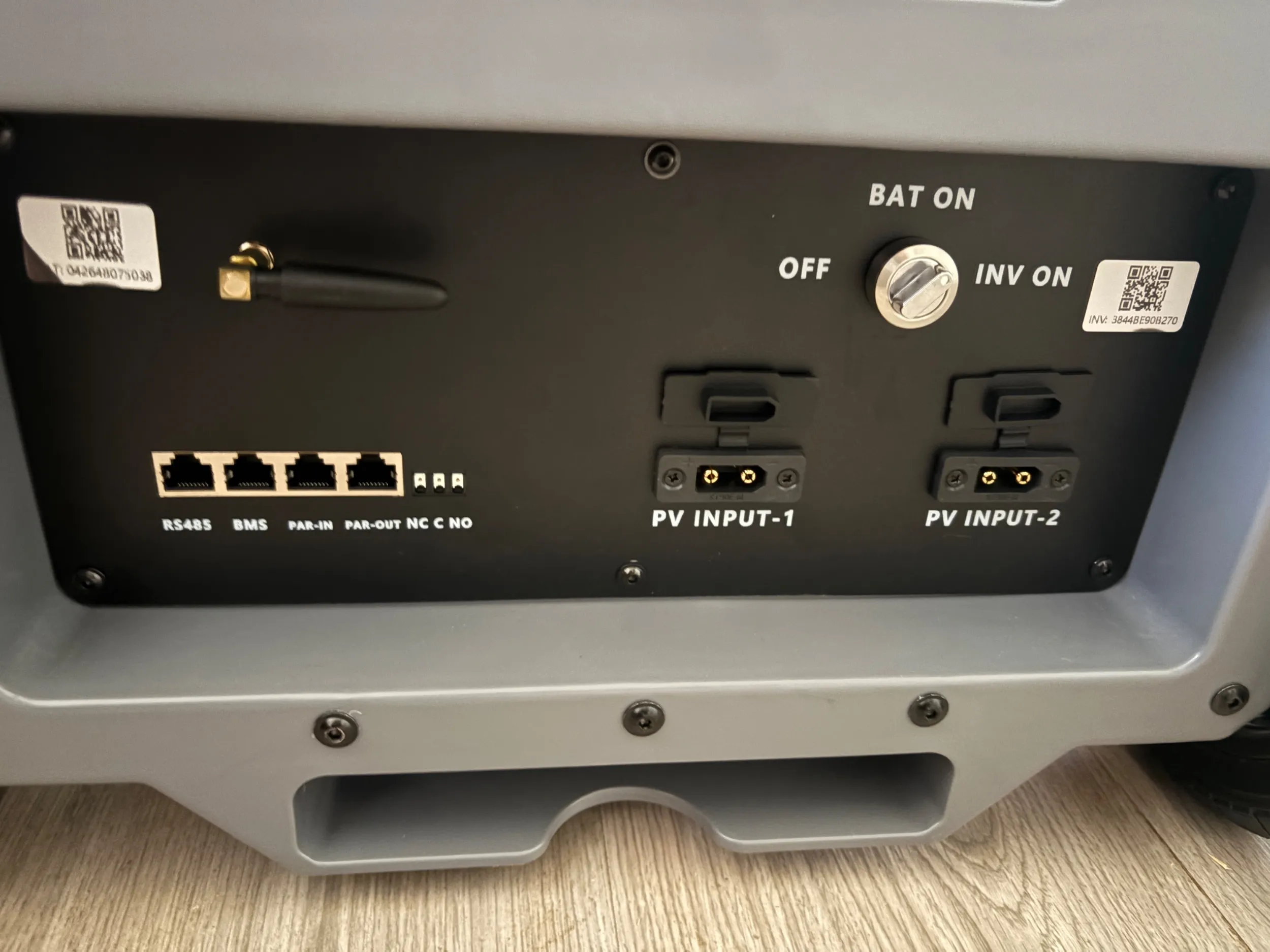 solarni inverter s baterijom za vikendicu 6 kw - slika 10