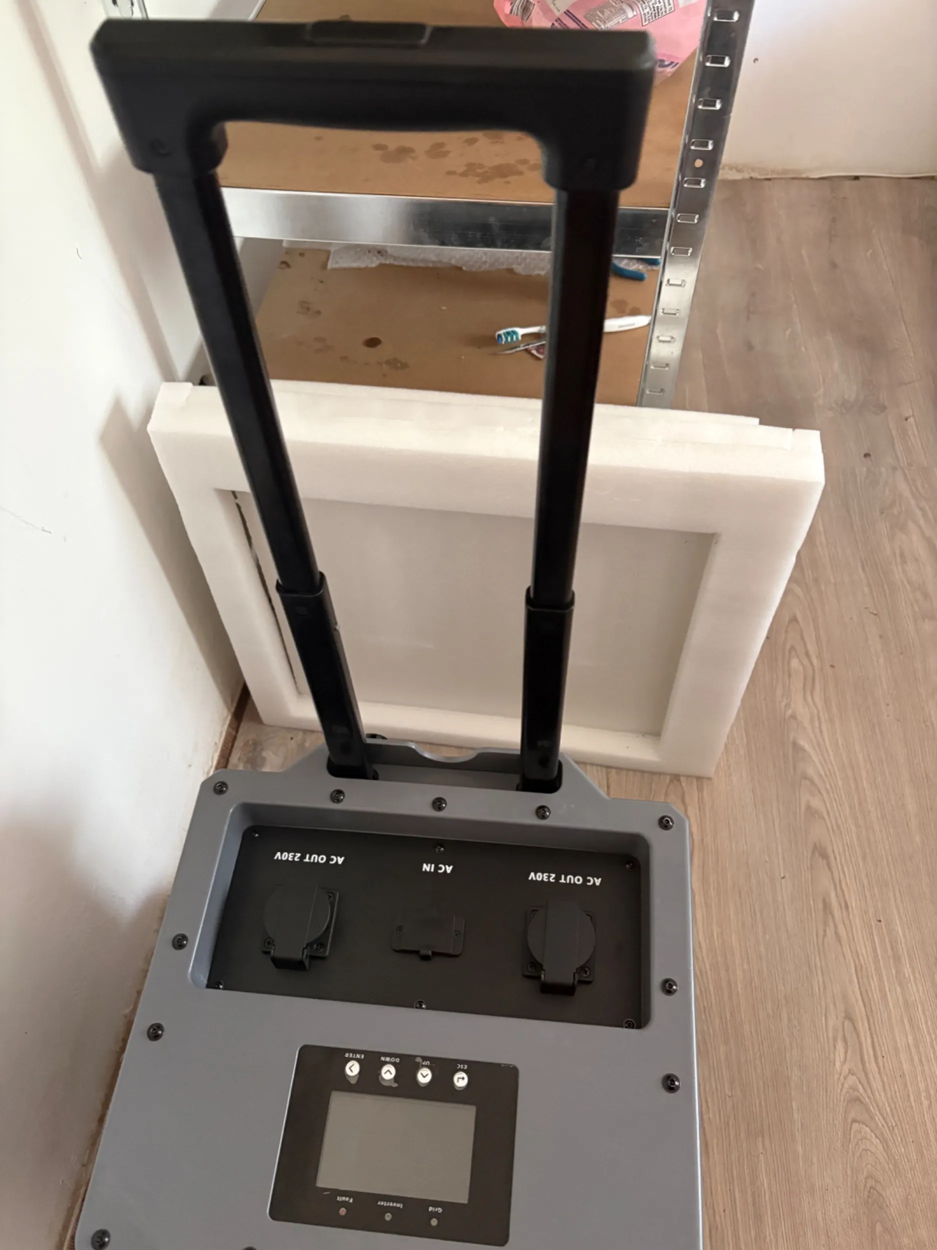 solarni inverter s baterijom za vikendicu 6 kw - slika 11
