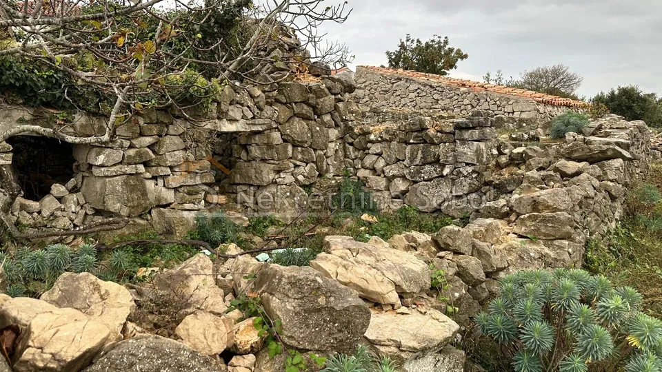 belej, otok cres - kuća (ruševina), 20 m2 prodaja - slika 2
