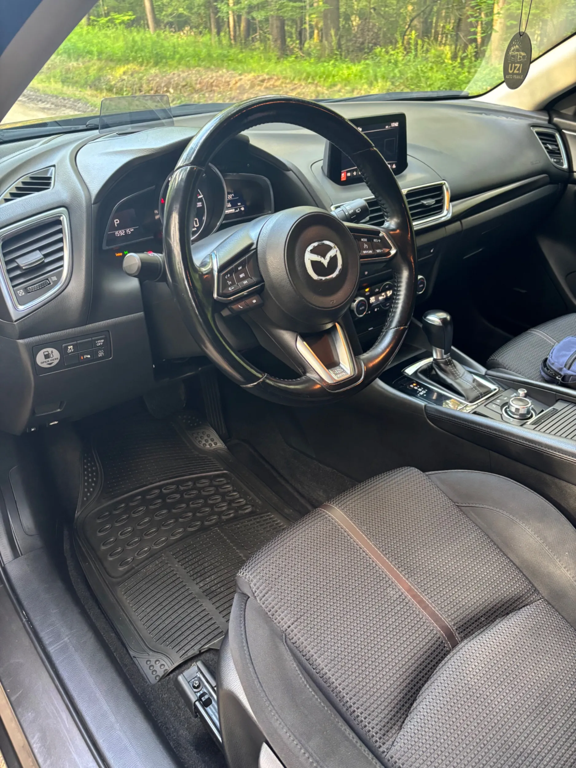 mazda 3 2.2 skyactiv - slika 2