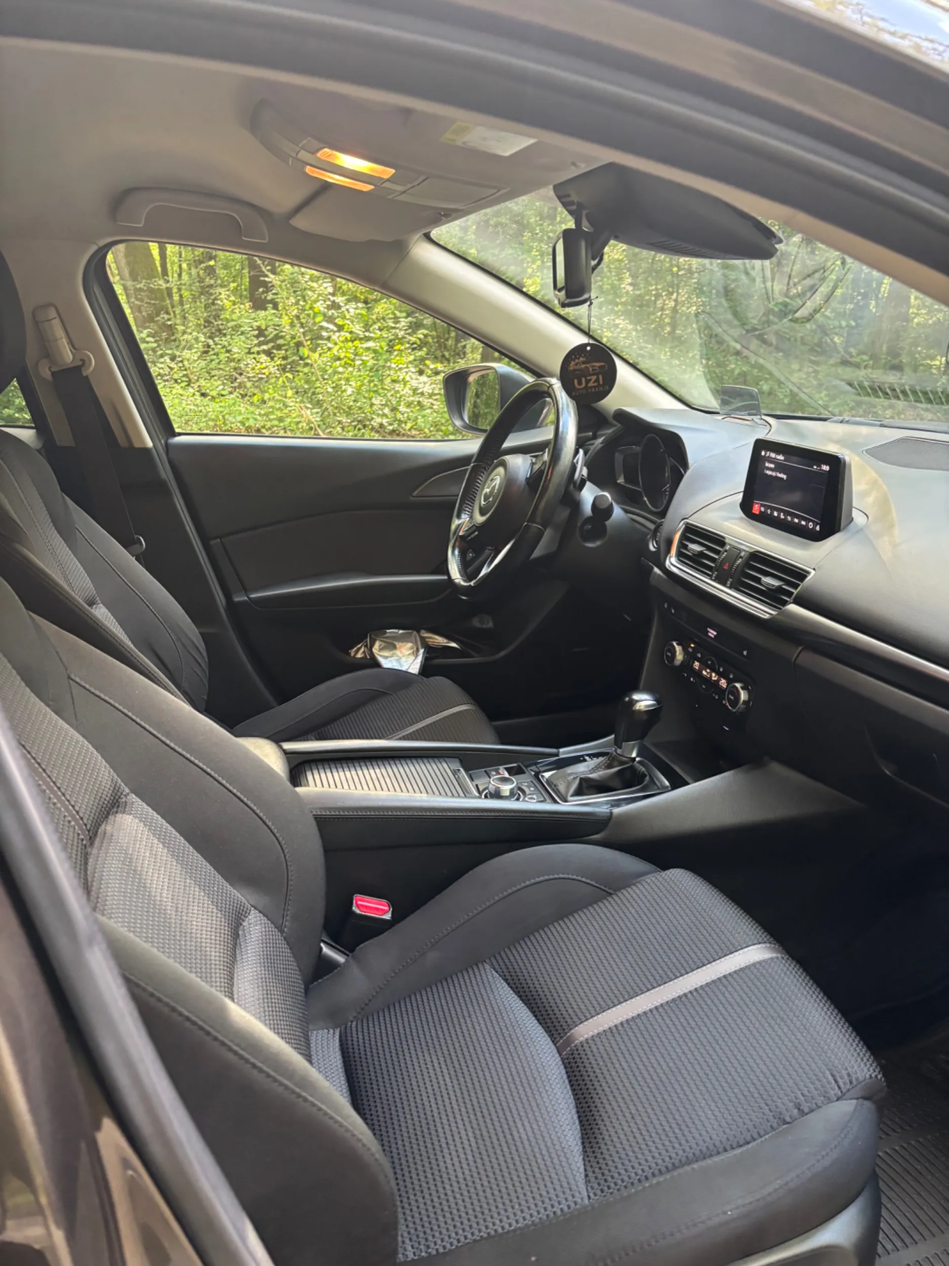mazda 3 2.2 skyactiv - slika 8