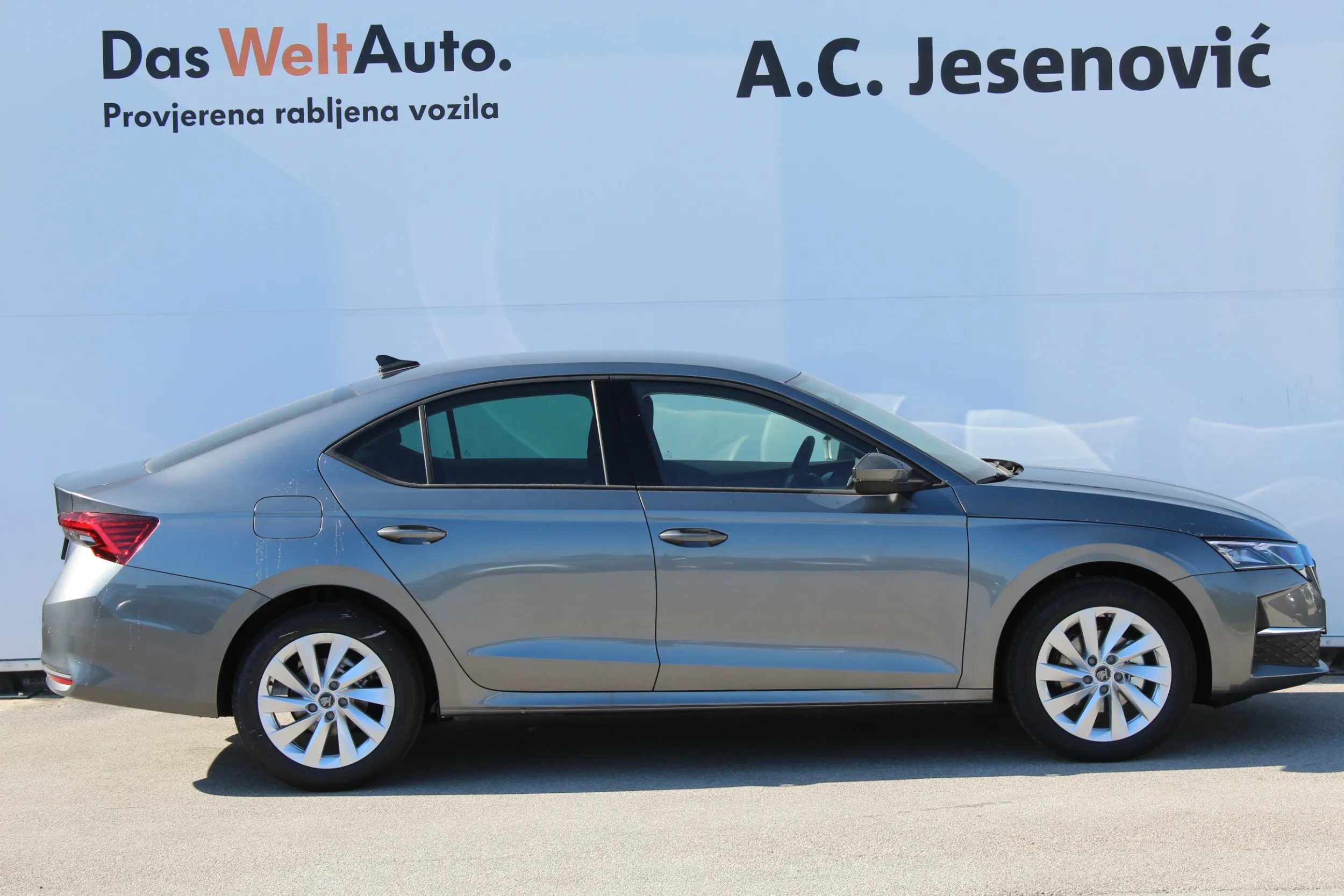 13307 škoda octavia fl selection 2.0 tdi dsg - slika 5