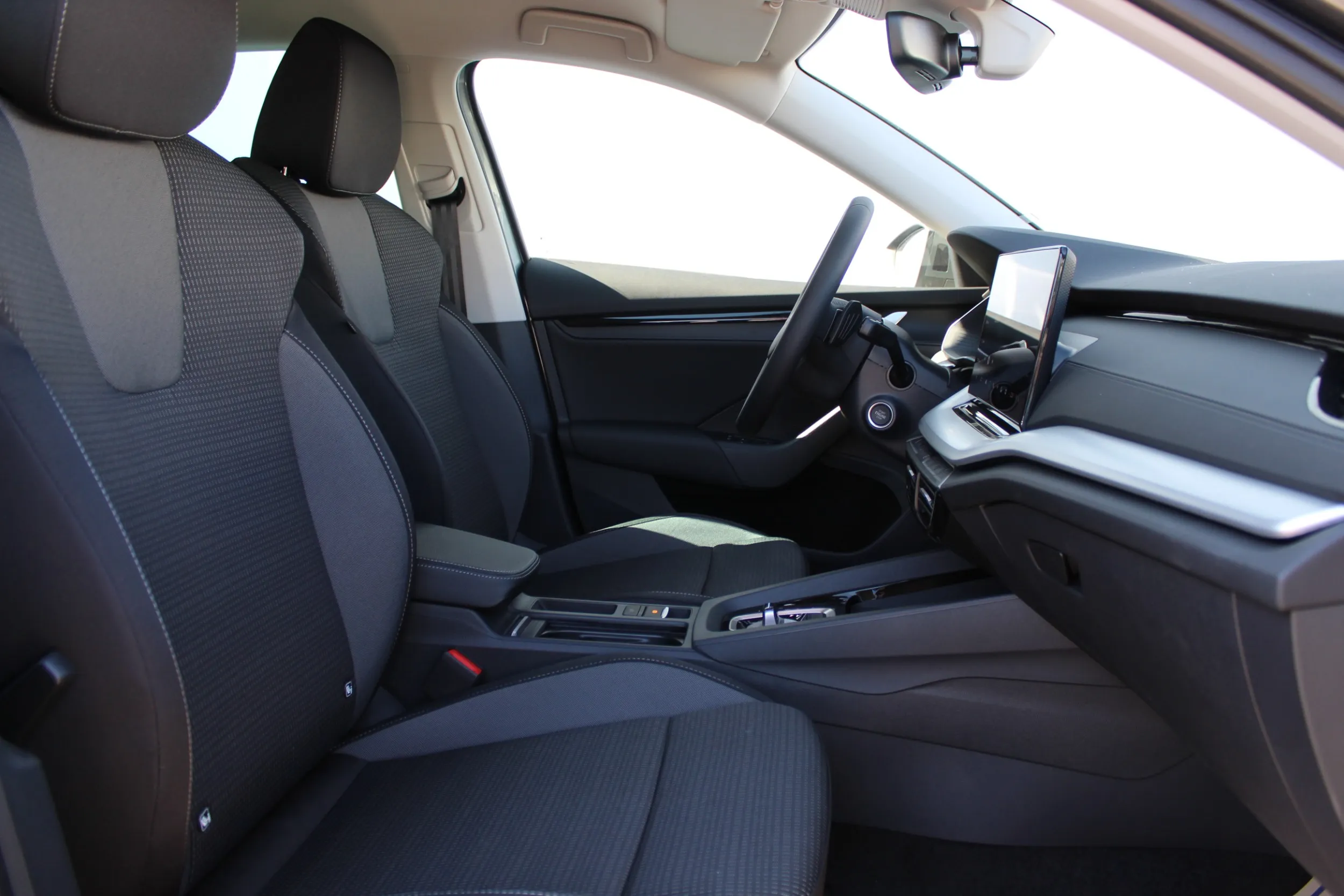 13303 škoda octavia fl selection 1.5 tsi dsg mhev - slika 3