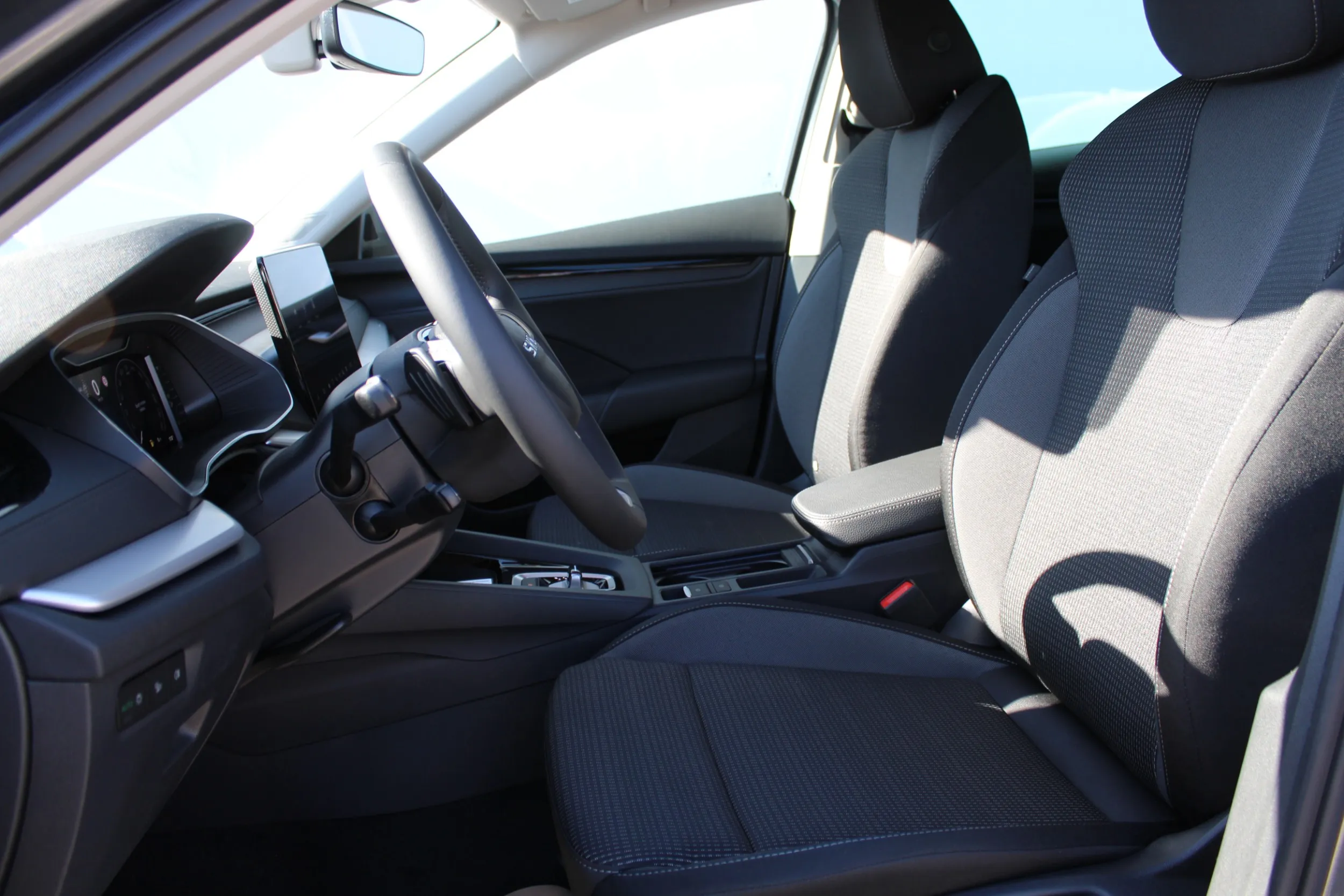 13307 škoda octavia fl selection 2.0 tdi dsg - slika 13
