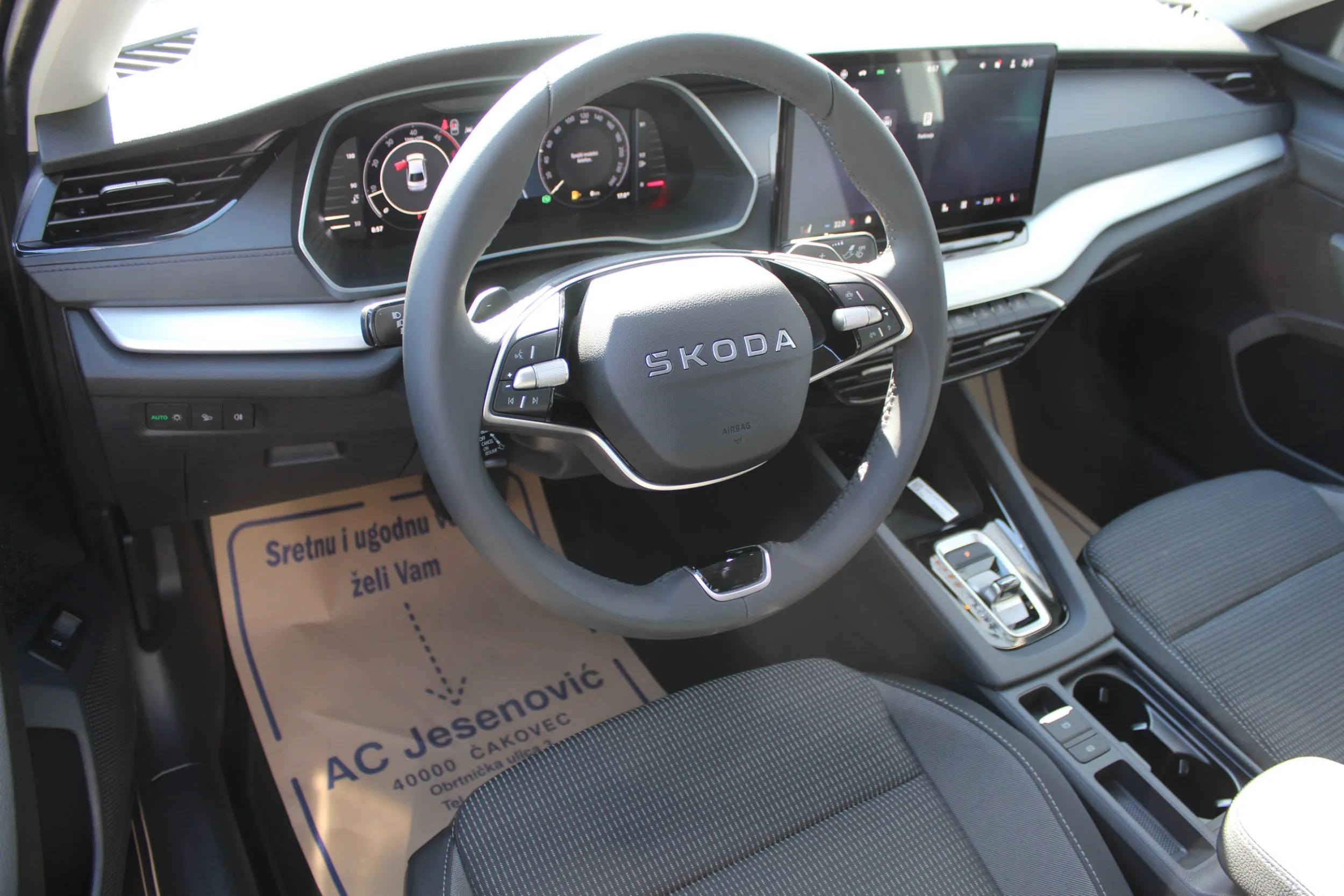 13307 škoda octavia fl selection 2.0 tdi dsg - slika 14