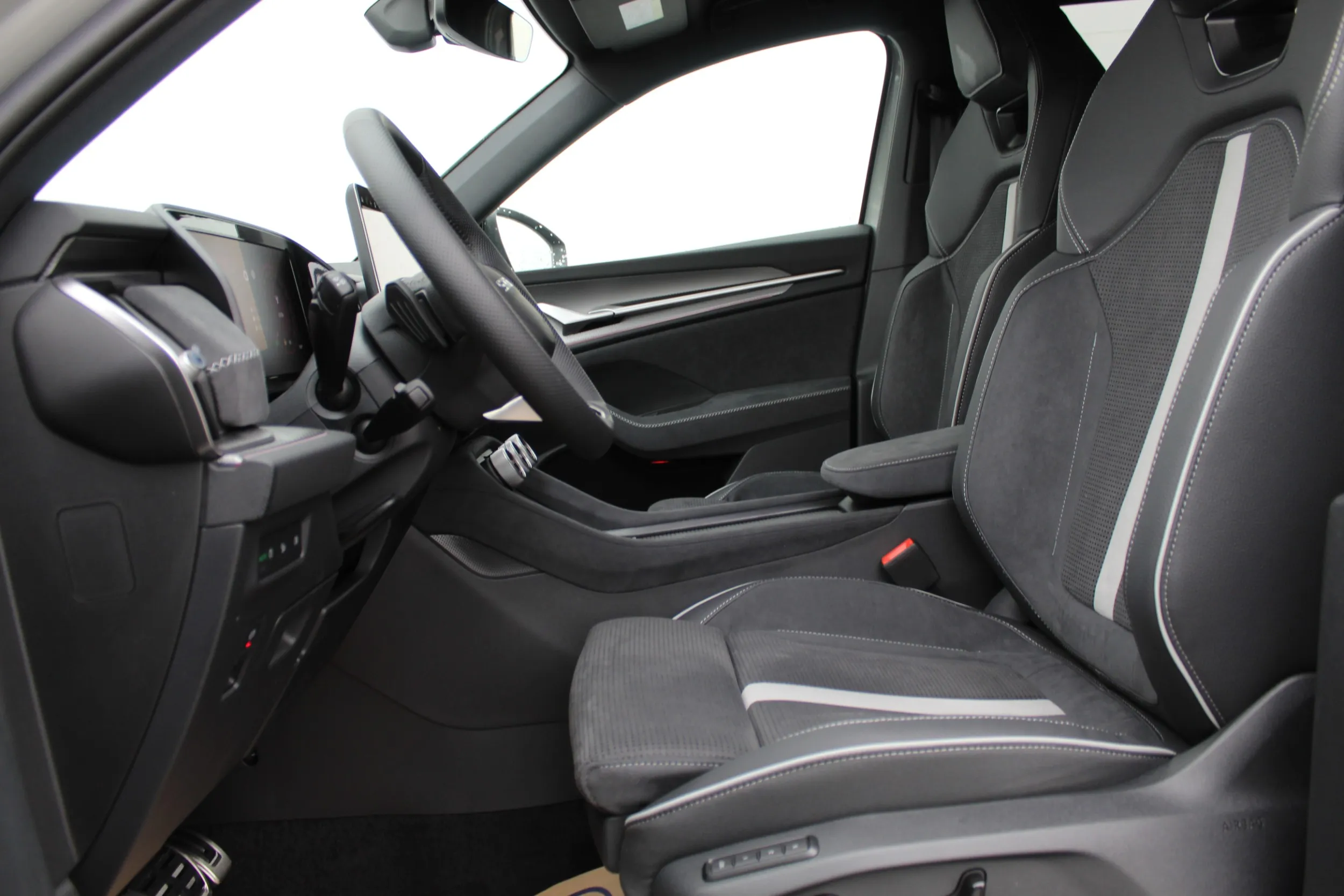 13244 škoda kodiaq sportline 1.5 tsi act dsg mhev *7 sjedala* - slika 8