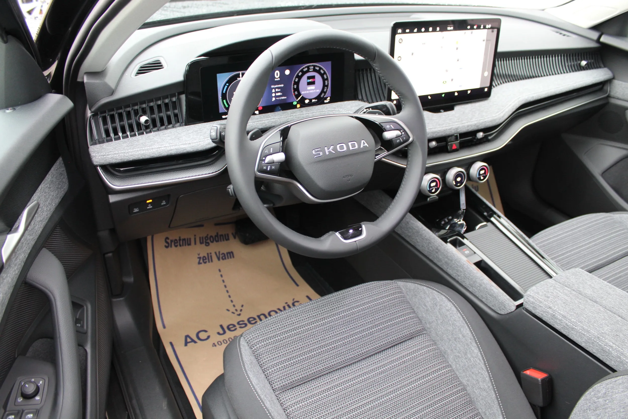 13261 škoda superb selection 1.5 tsi dsg phev - slika 14