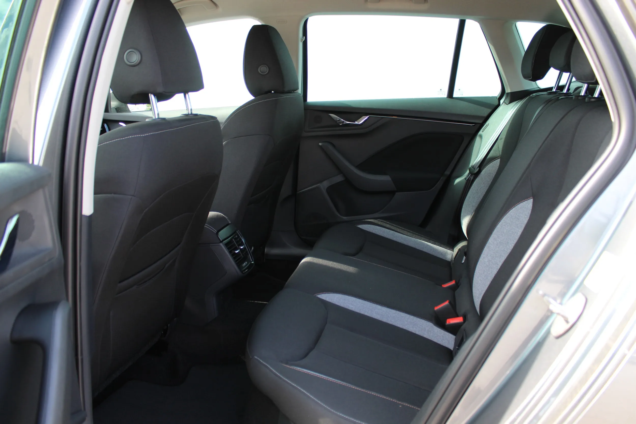 13280 škoda kamiq fl selection 1.0 tsi - slika 3