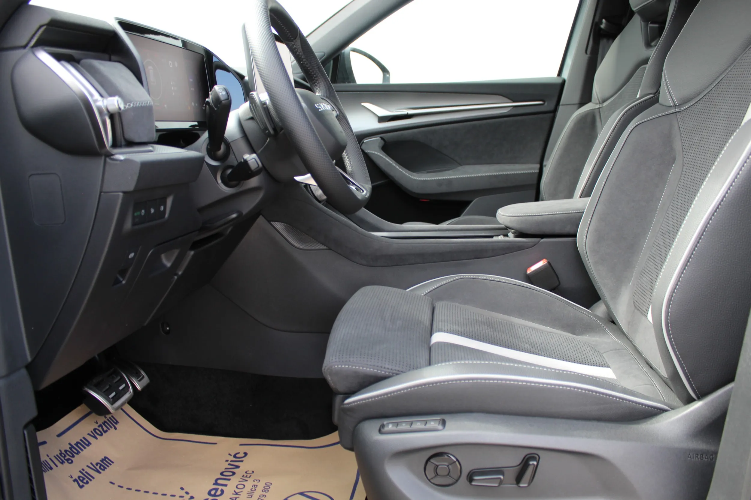 13249 škoda kodiaq sportline 1.5 tsi dsg phev - slika 14