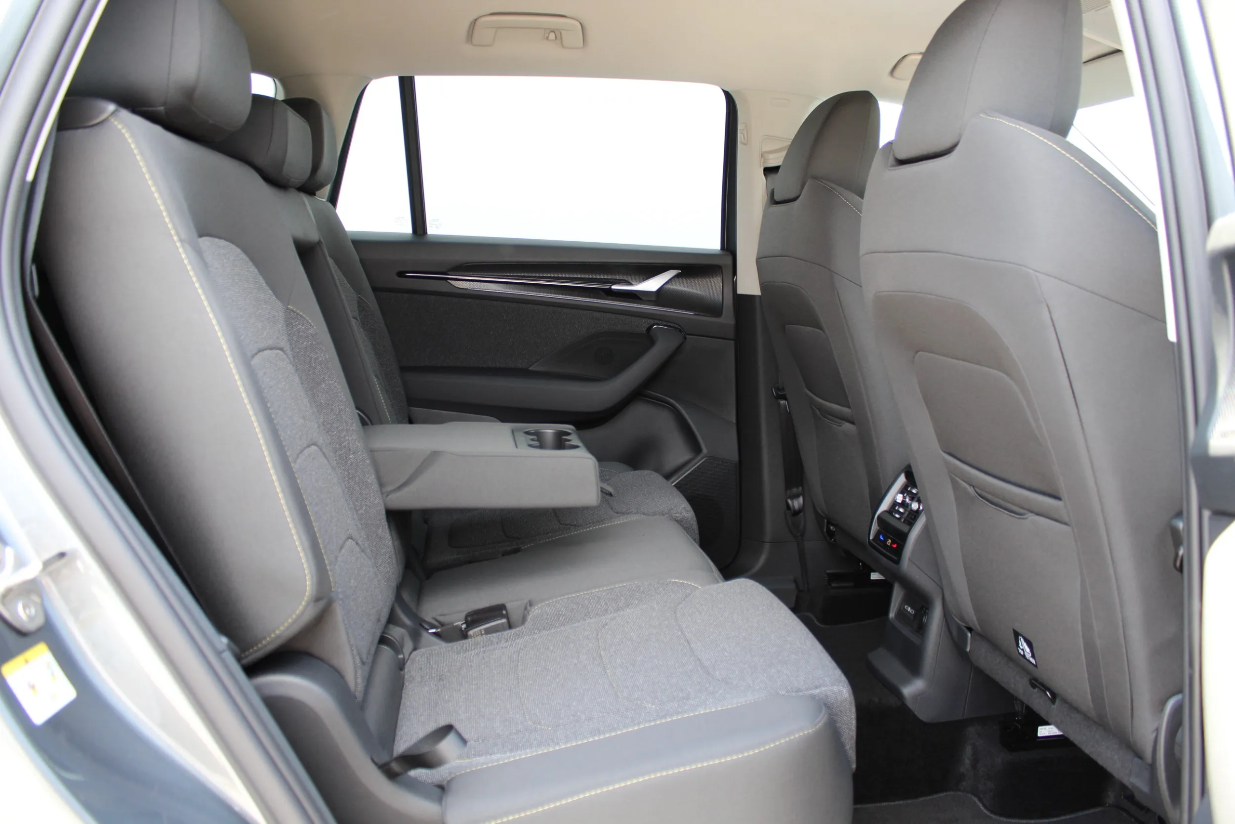 13243 škoda kodiaq selection 1.5 tsi act dsg mhev *7 sjedala* - slika 8