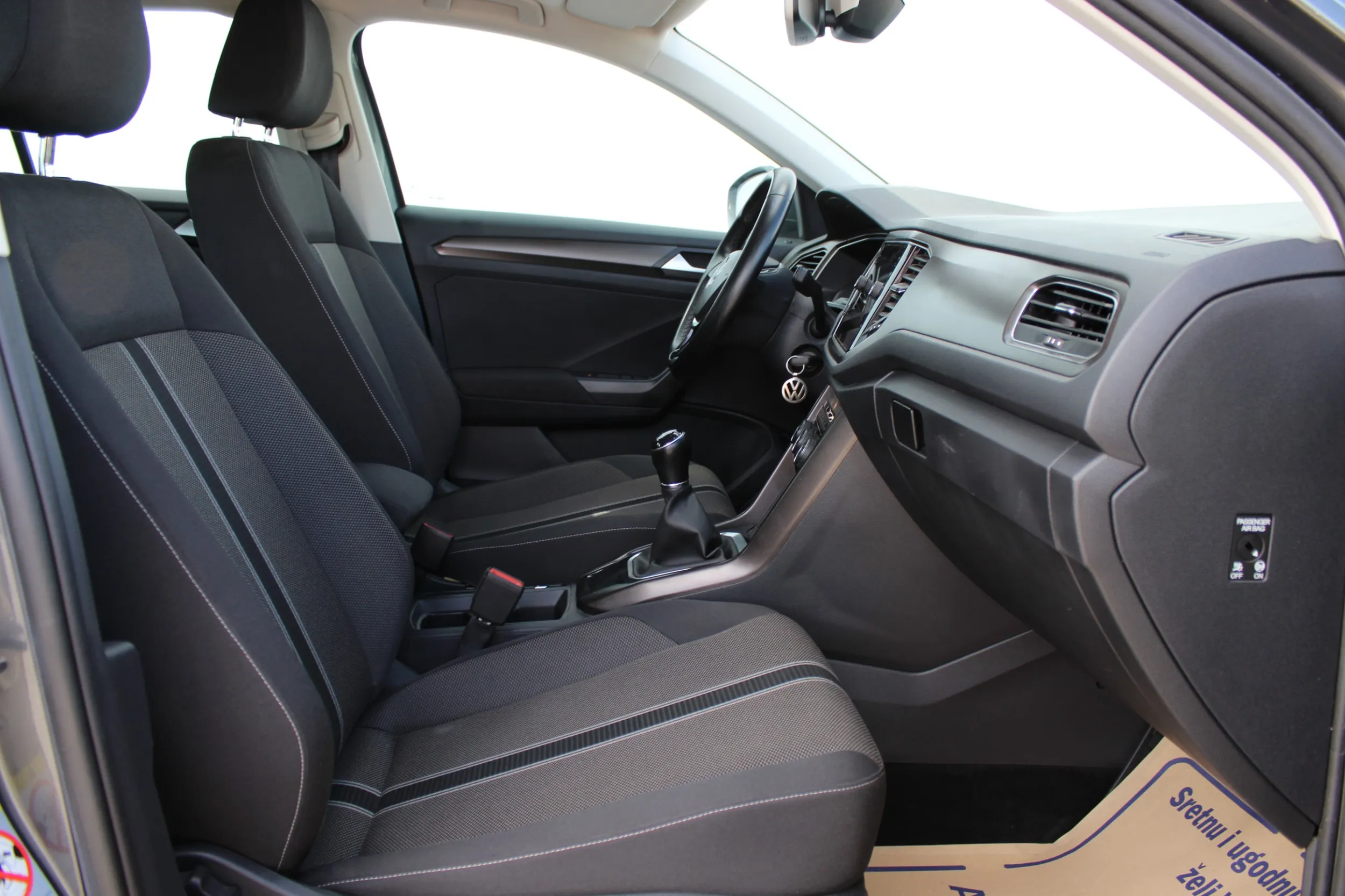 13237 volkswagen t-roc tsi design - slika 11