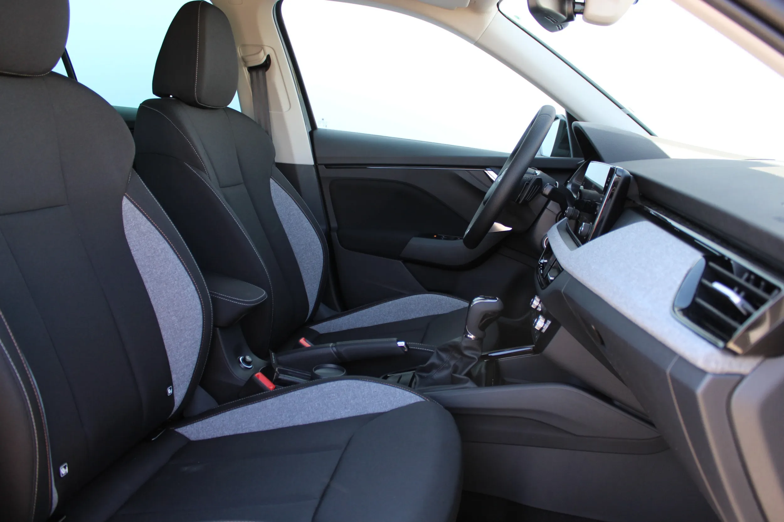 13288 škoda kamiq fl selection 1.0 tsi dsg - slika 9